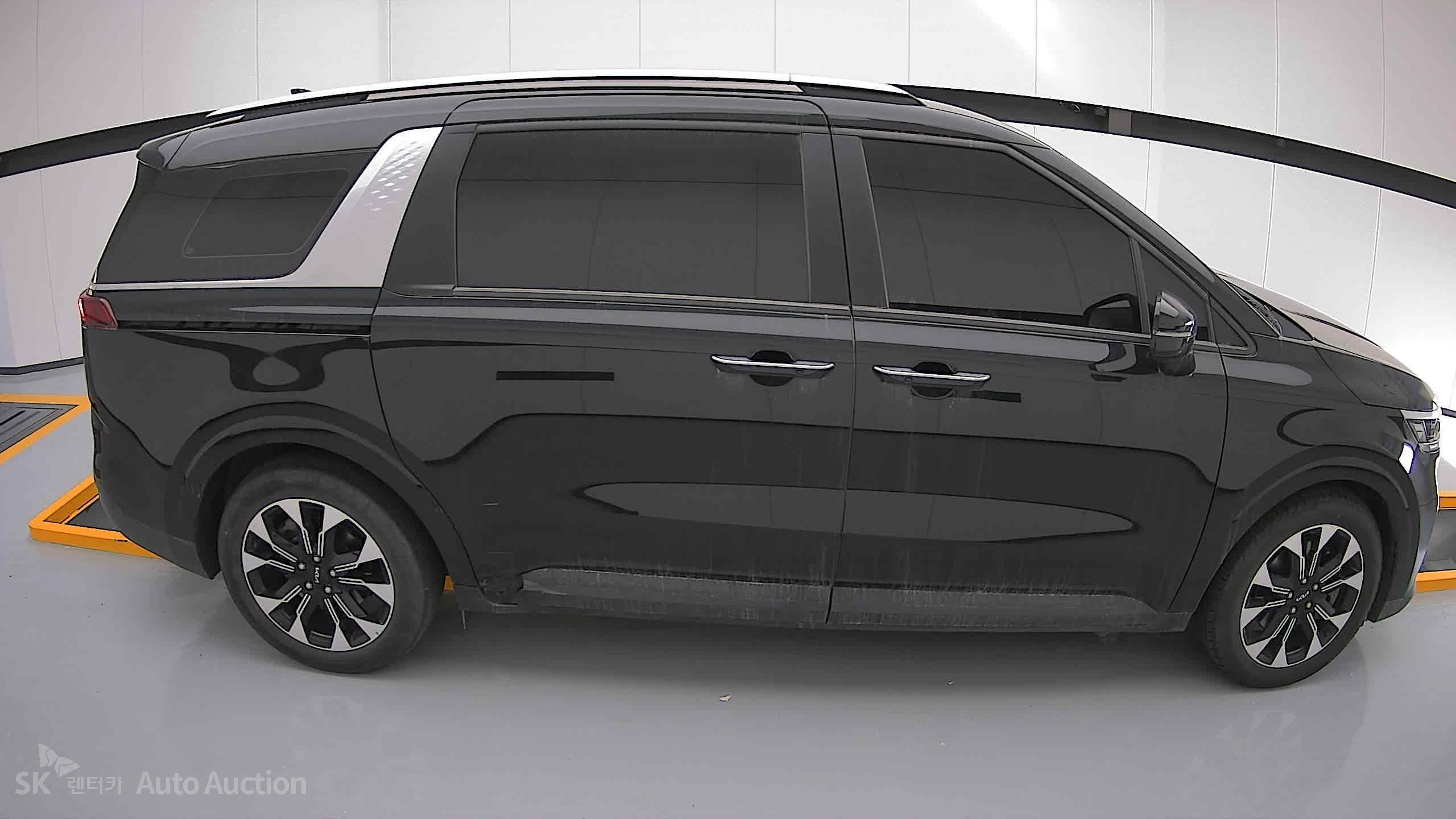 2022 - kia carnival