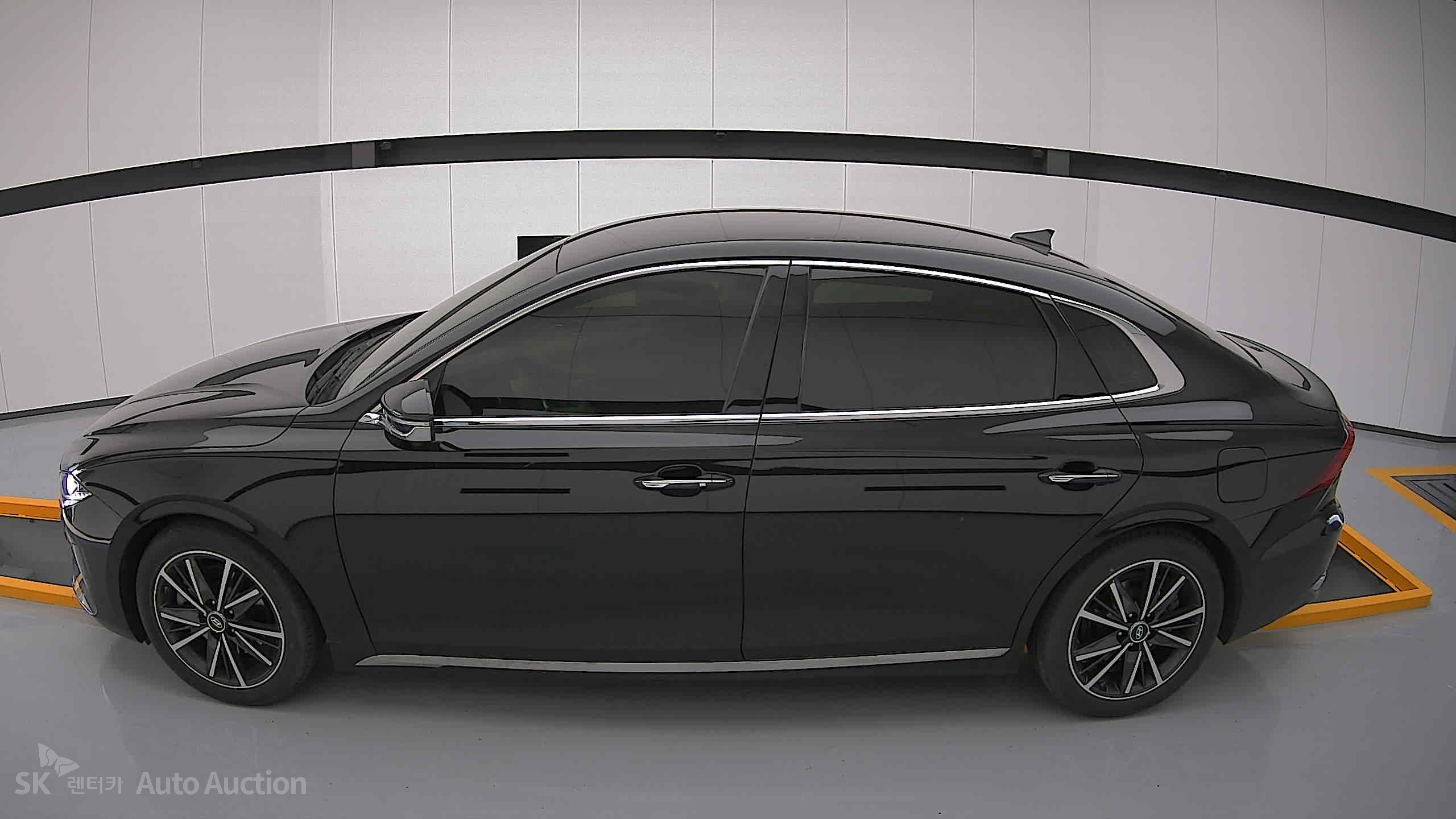 2022 - hyundai grandeur