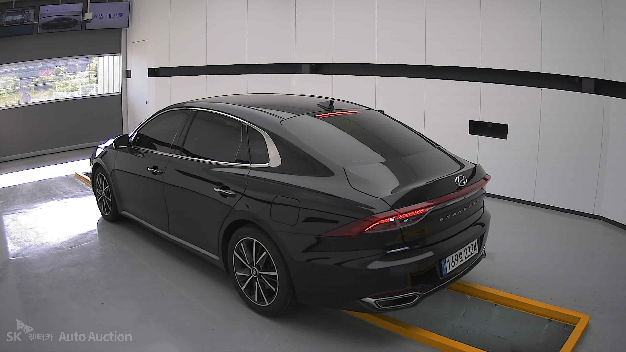 2022 - hyundai grandeur