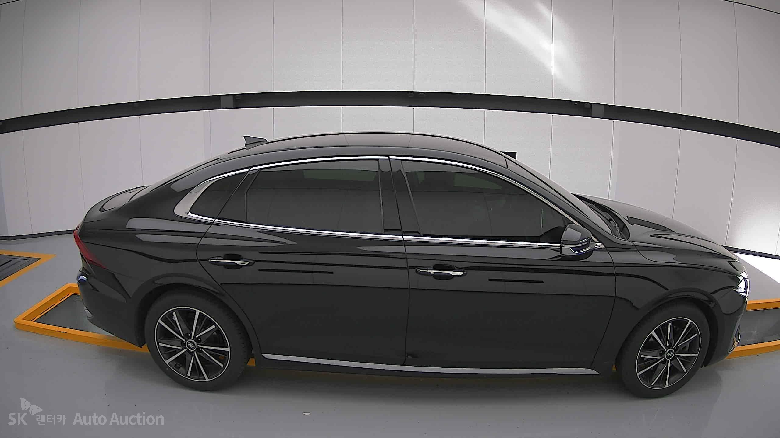 2022 - hyundai grandeur