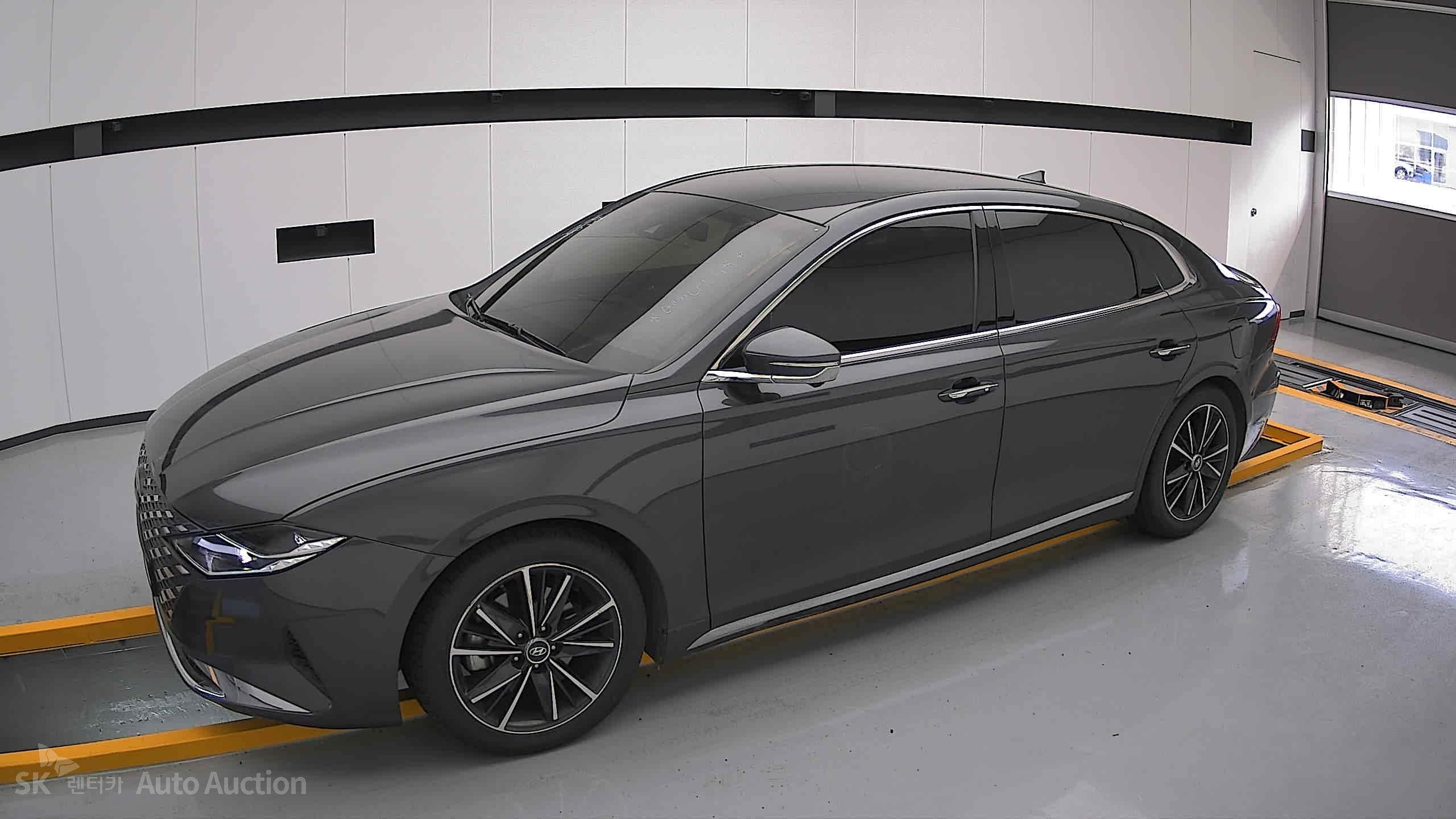 2021 - hyundai grandeur