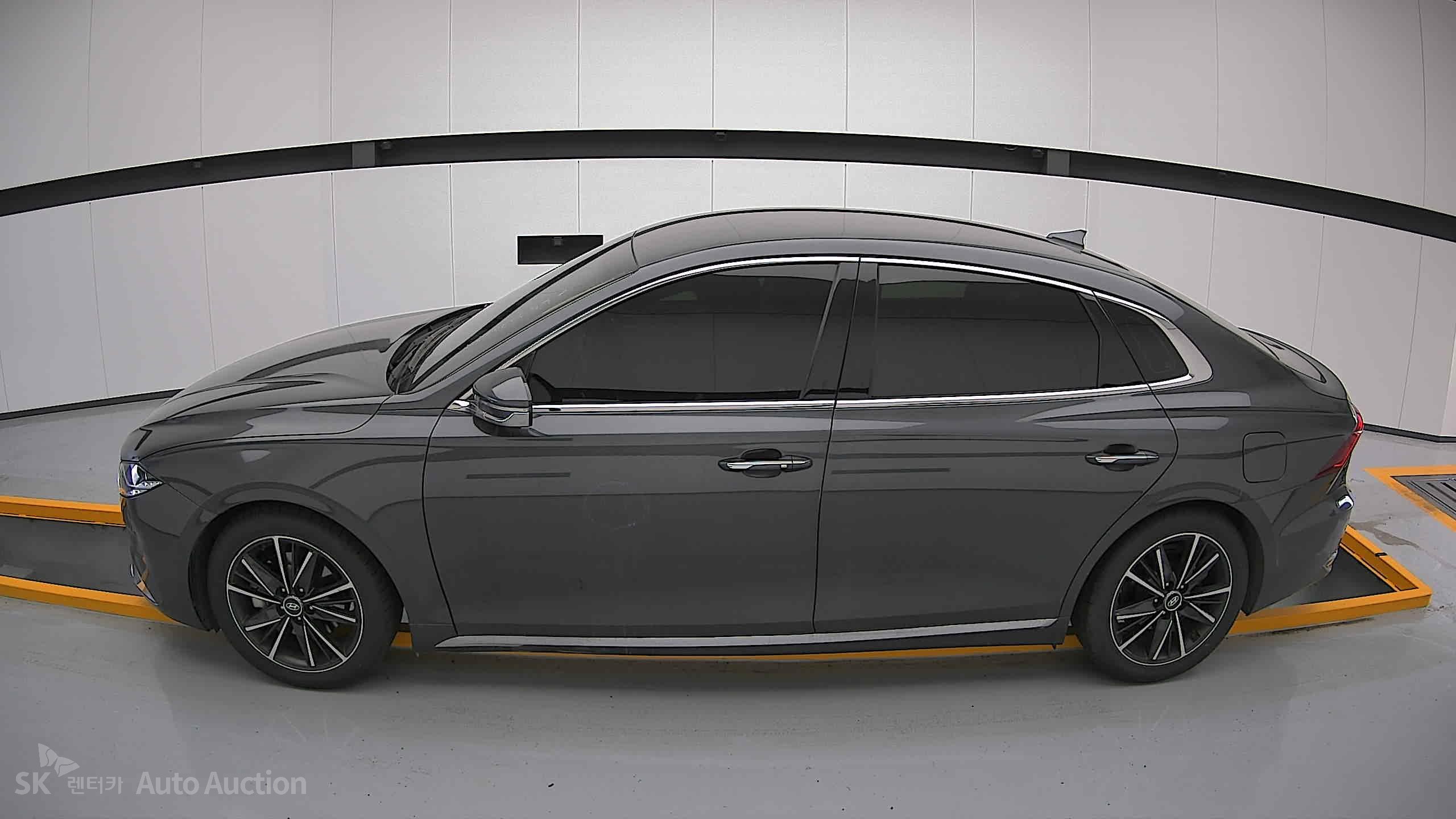 2021 - hyundai grandeur