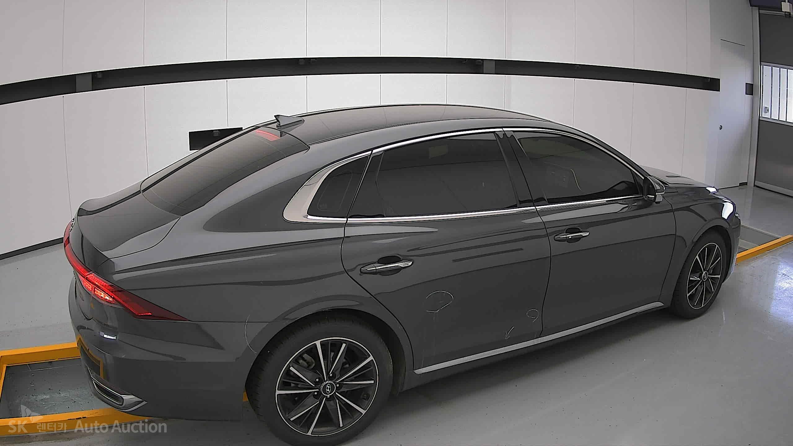 2021 - hyundai grandeur