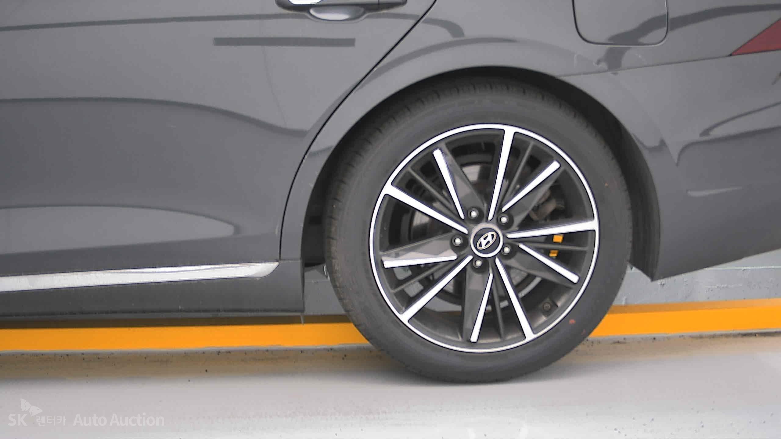 2021 - hyundai grandeur