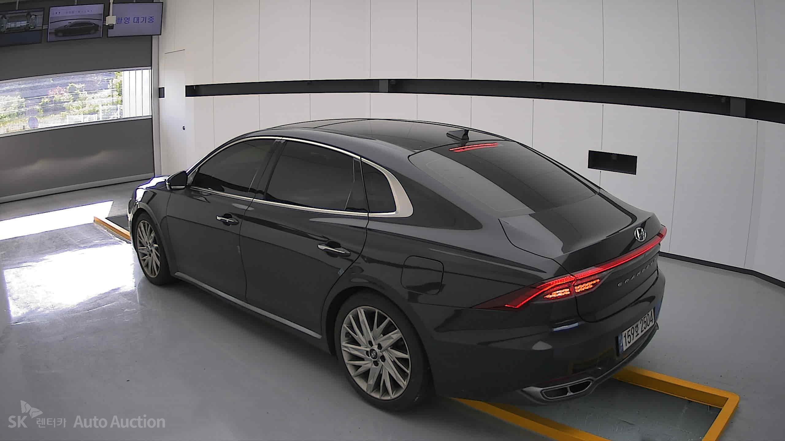 2021 - hyundai grandeur
