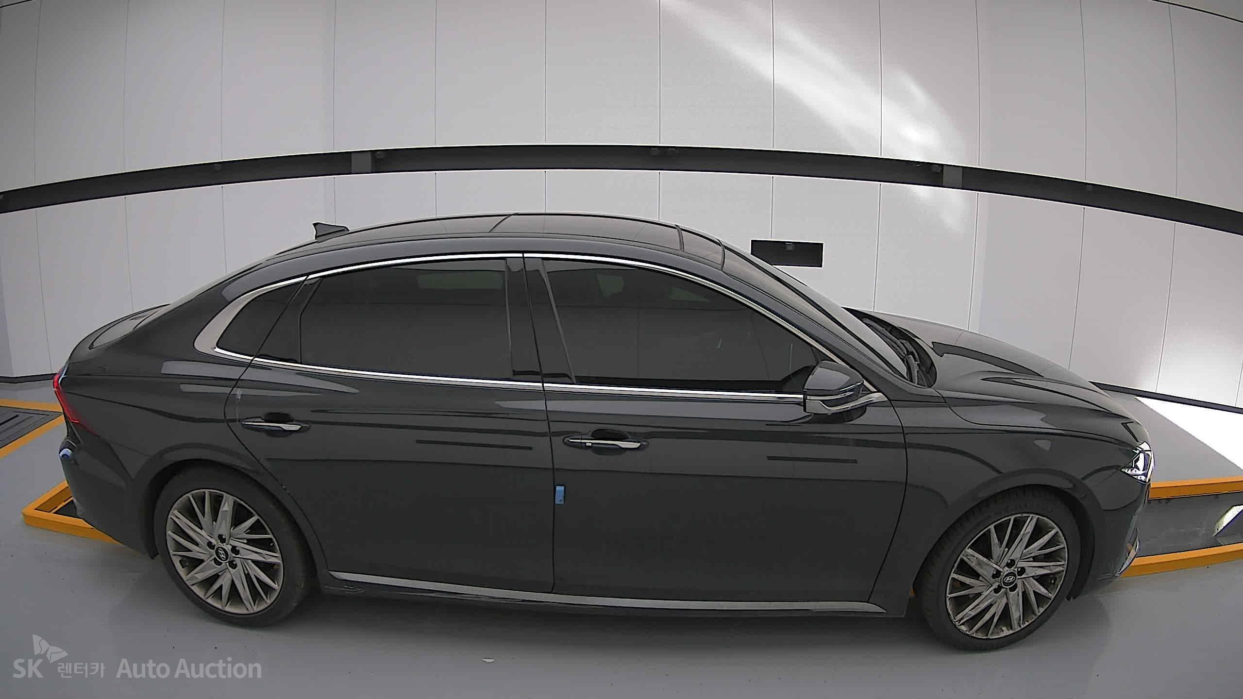 2021 - hyundai grandeur