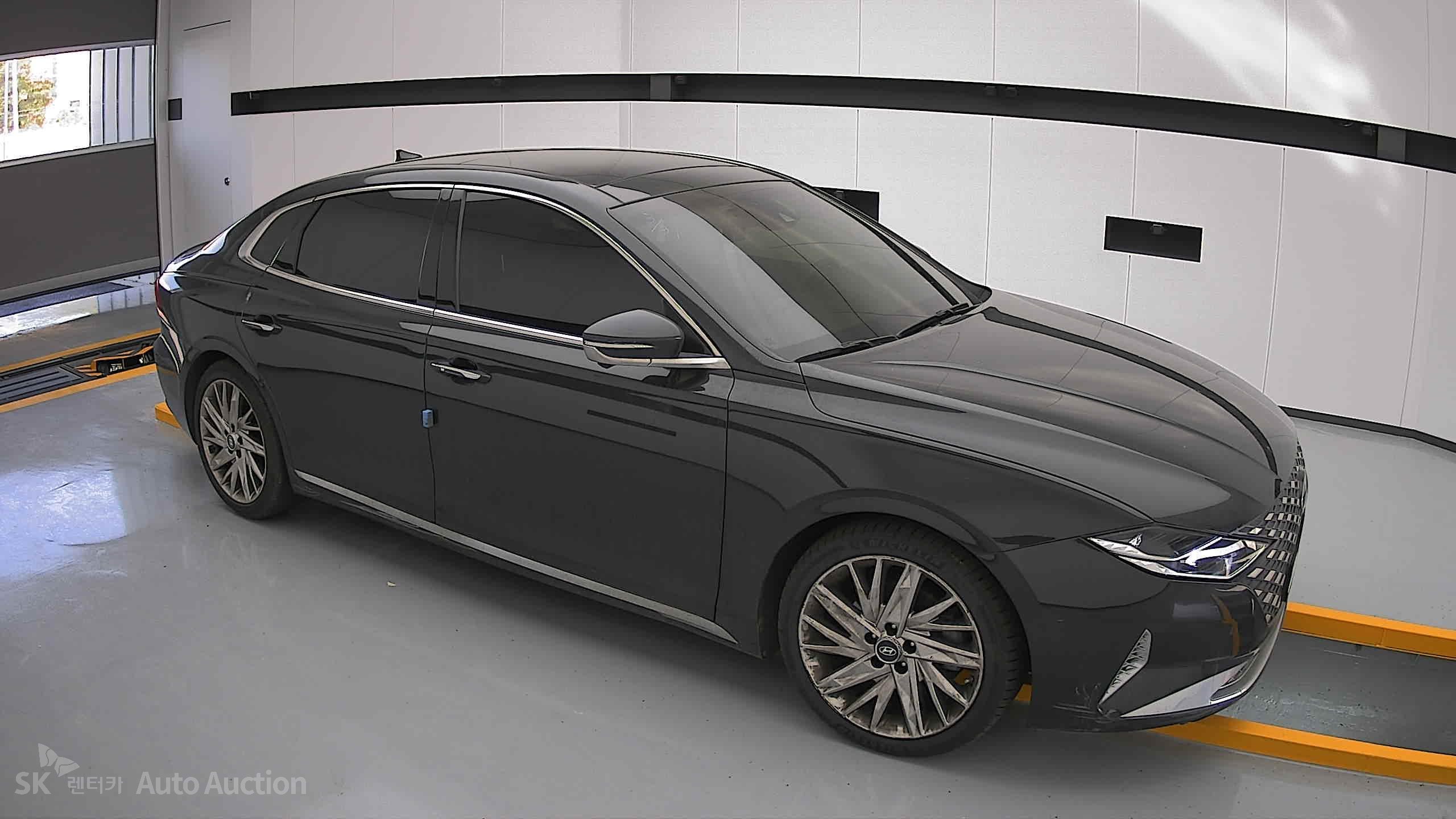2021 - hyundai grandeur