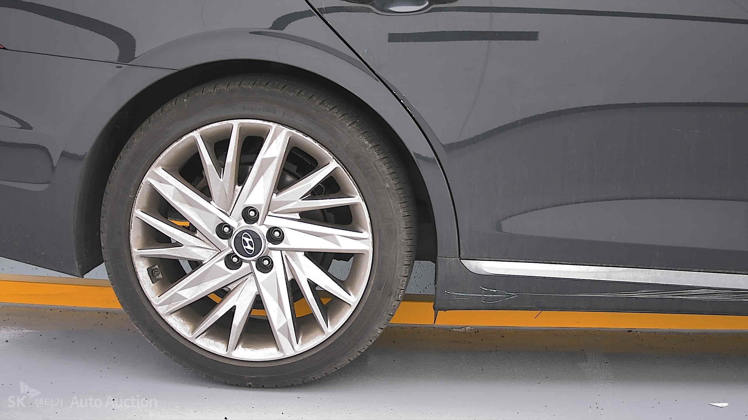 2021 - hyundai grandeur