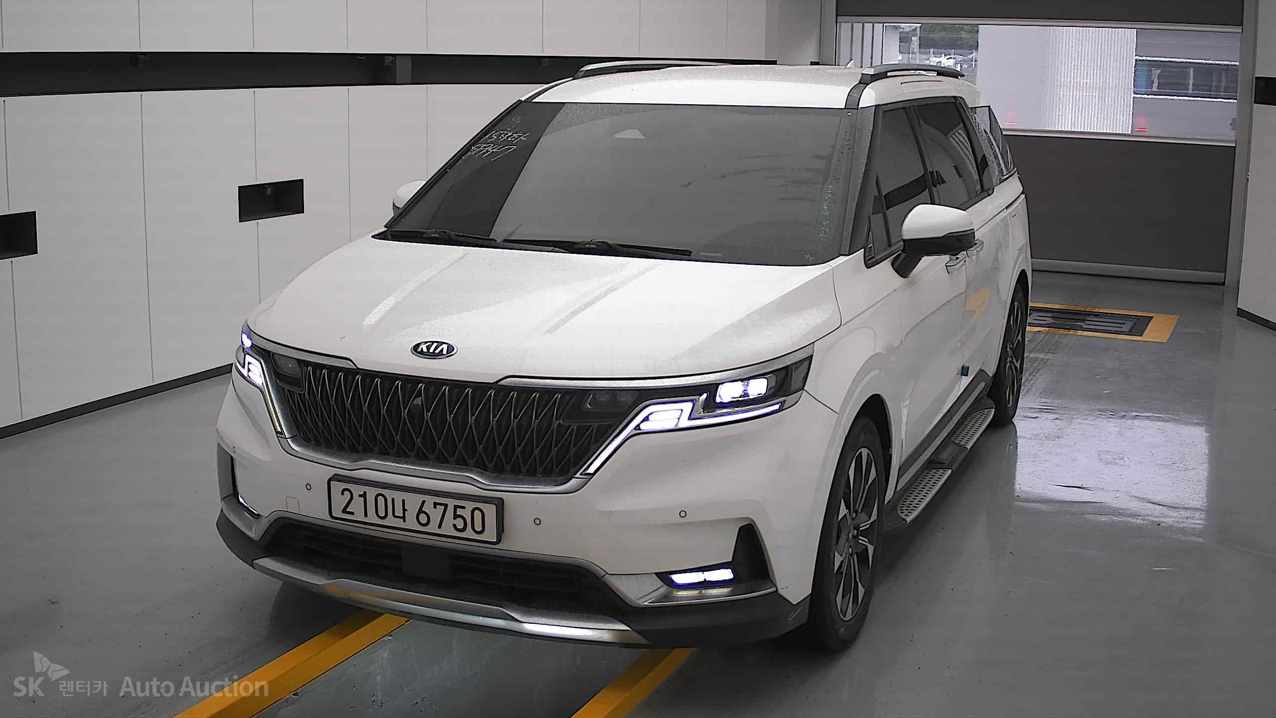 Kia New Carnival(KA4) 9 seats Diesel Signature