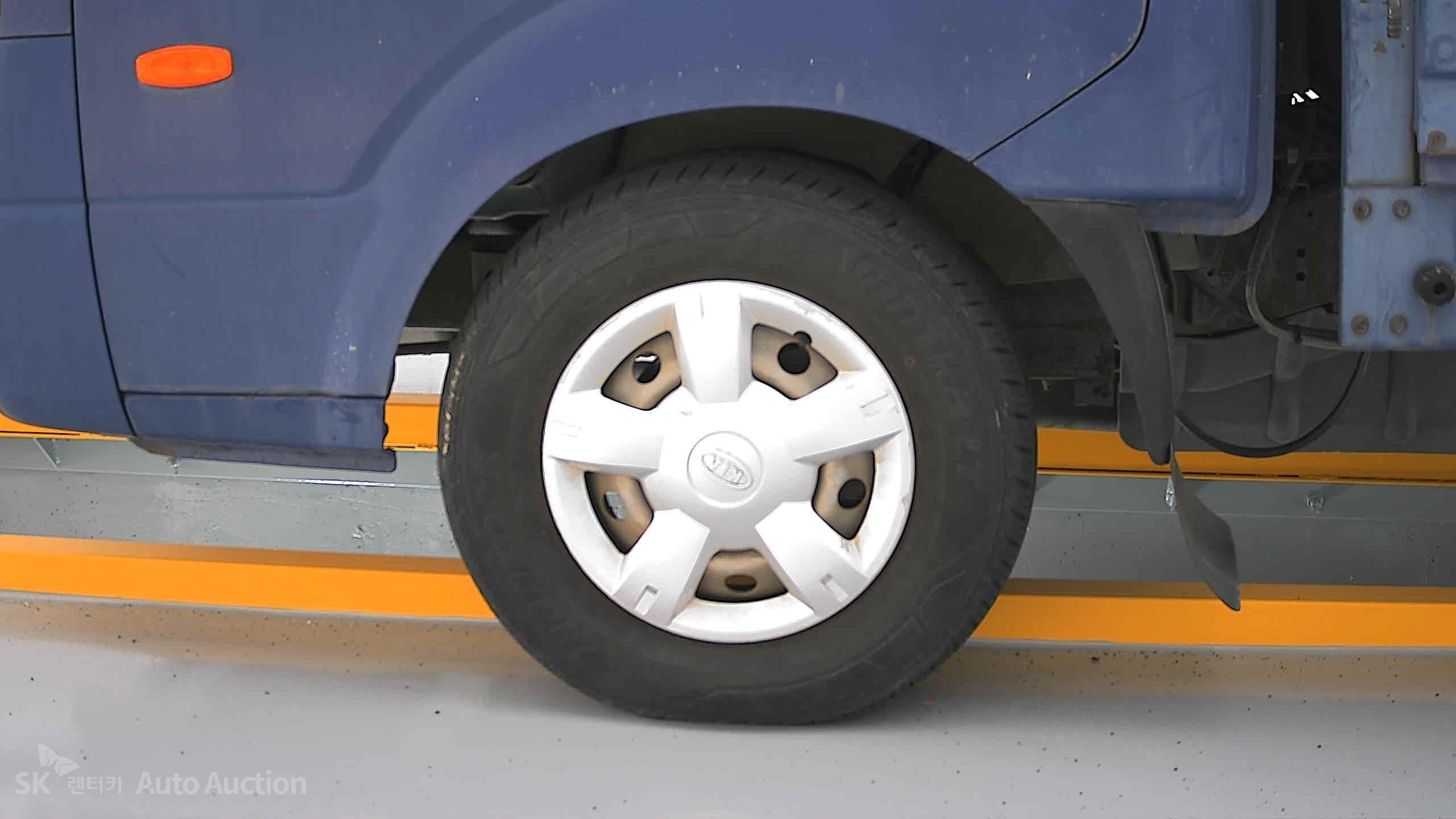 2010 - kia bongo iii