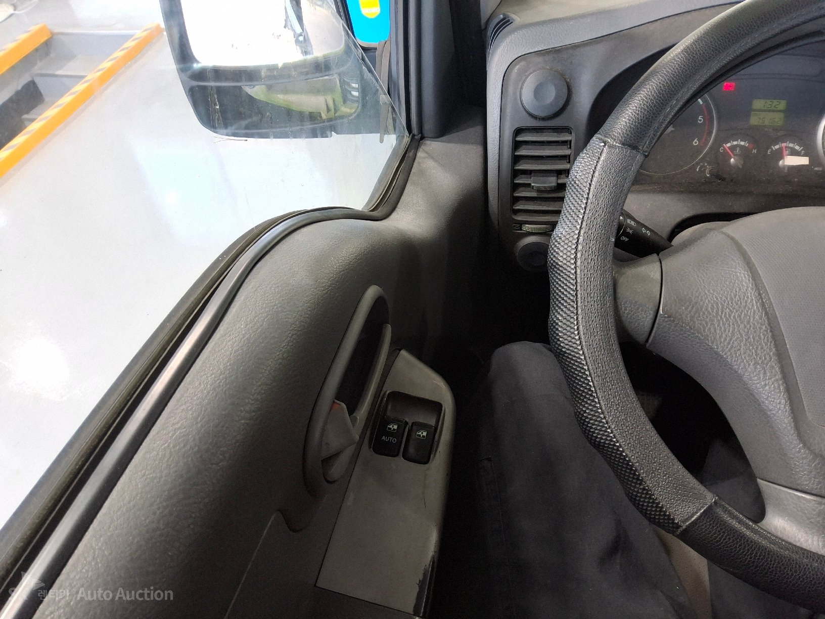 2010 - kia bongo iii