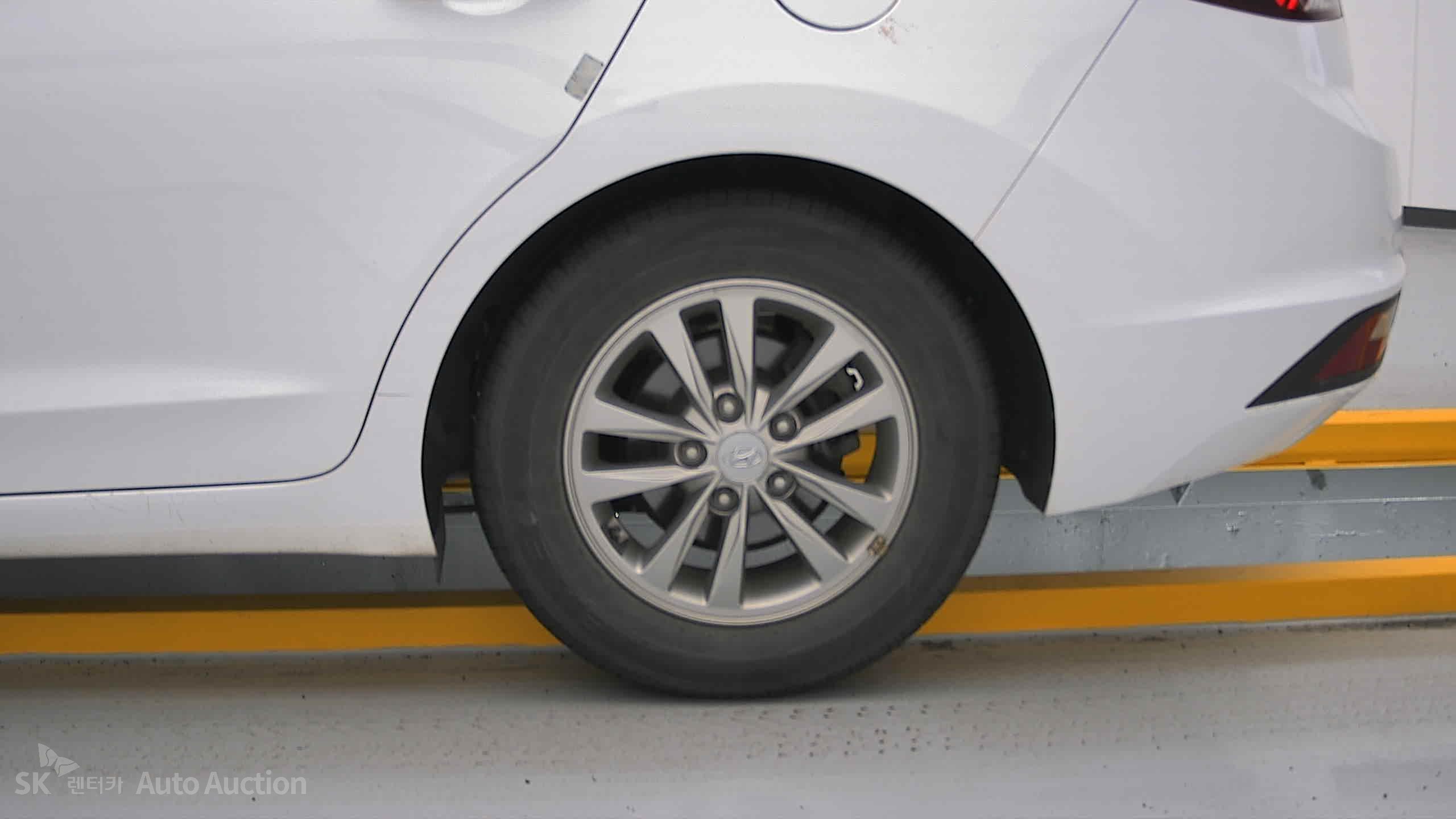 2020 - hyundai avante ad