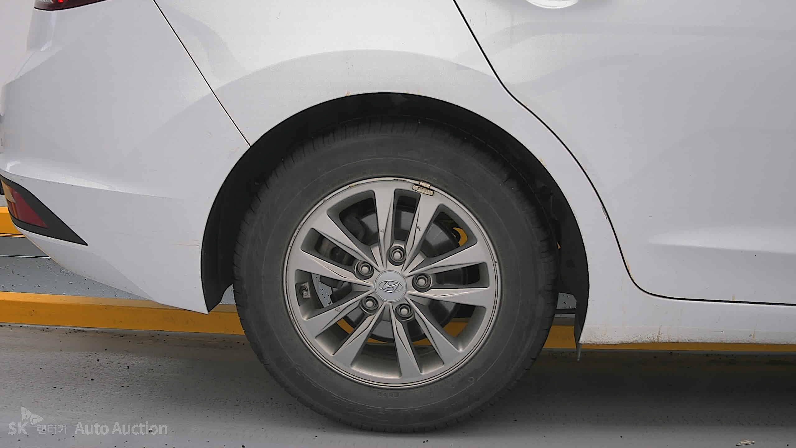 2020 - hyundai avante ad