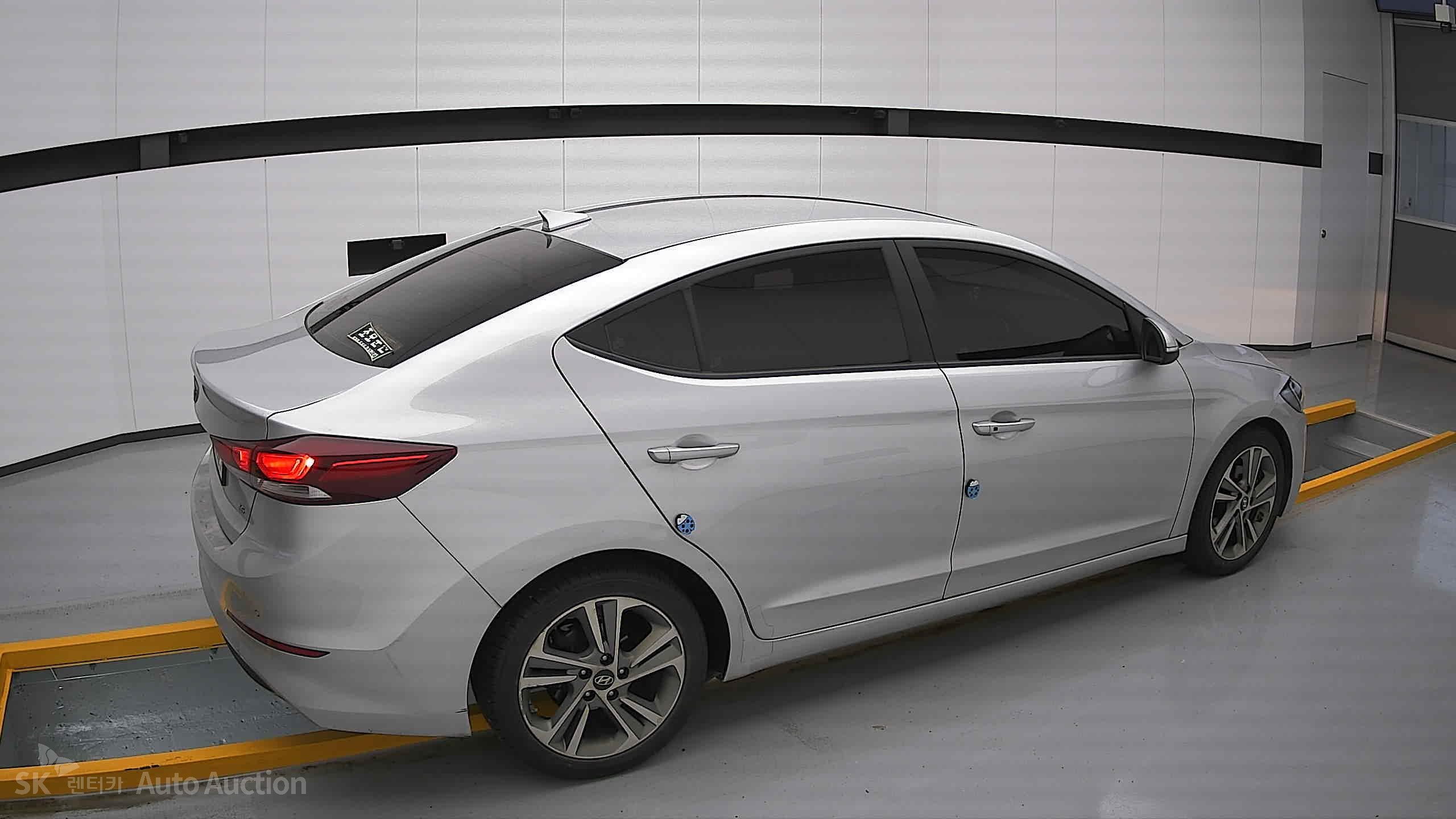 2018 - hyundai avante ad