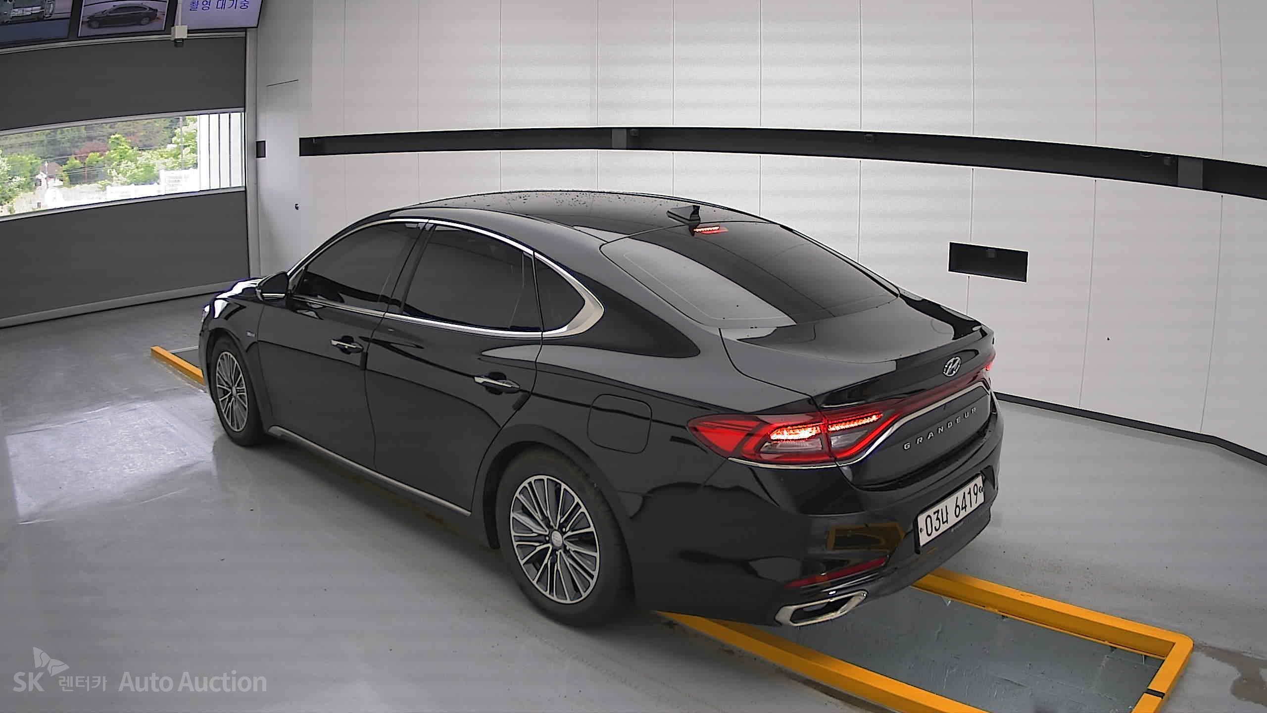 2018 - hyundai grandeur