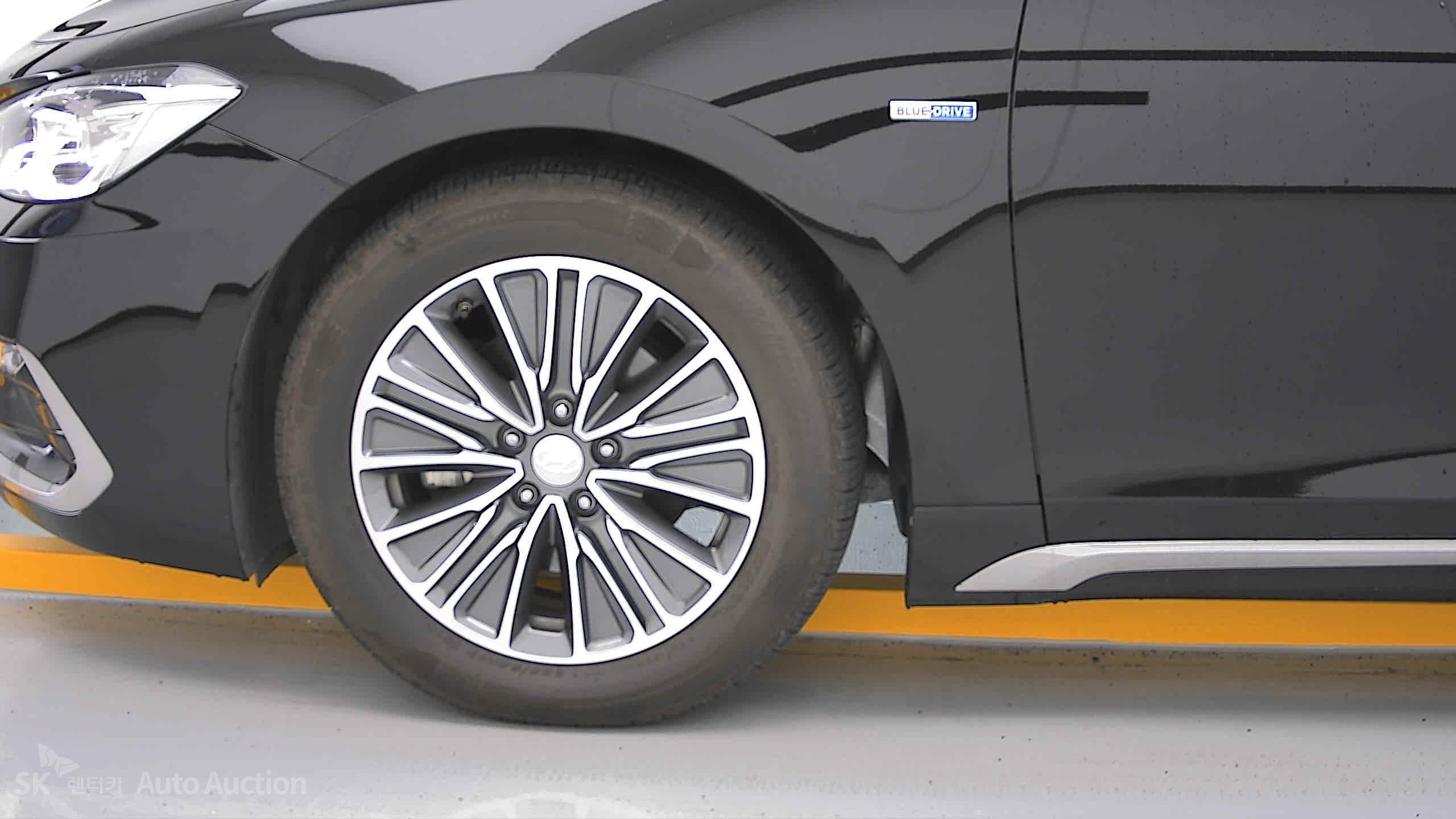 2018 - hyundai grandeur