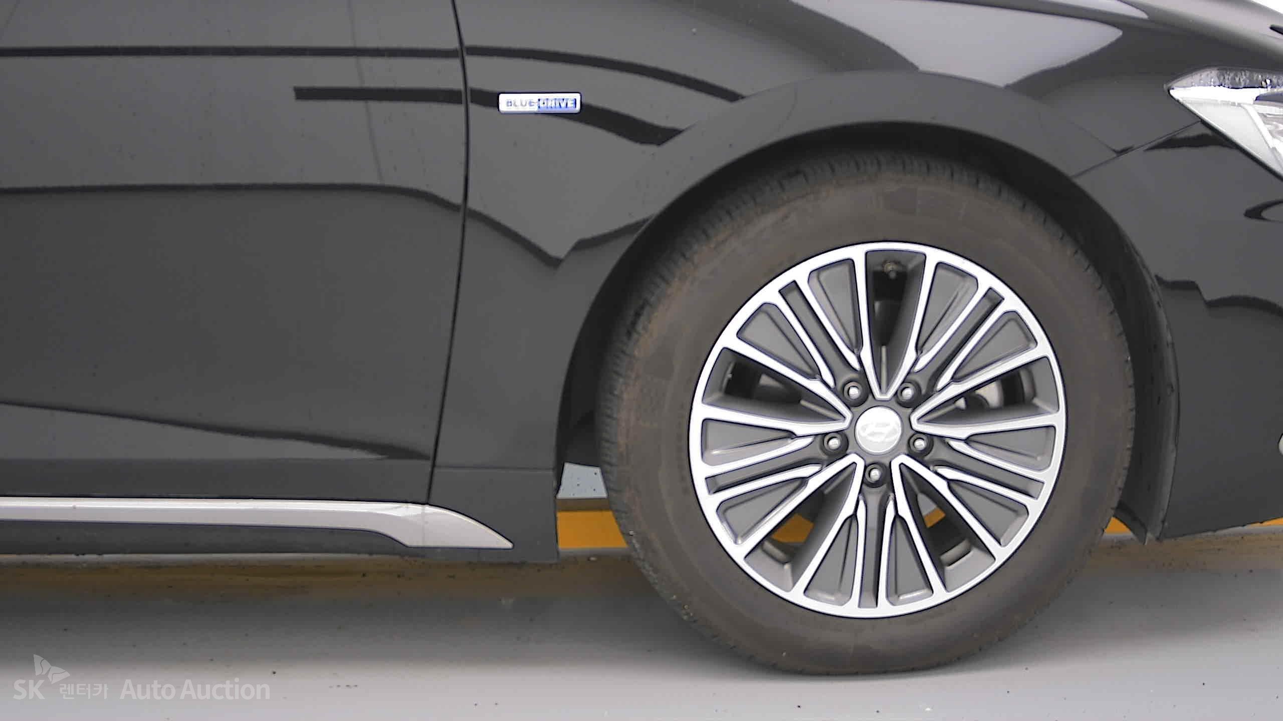 2018 - hyundai grandeur