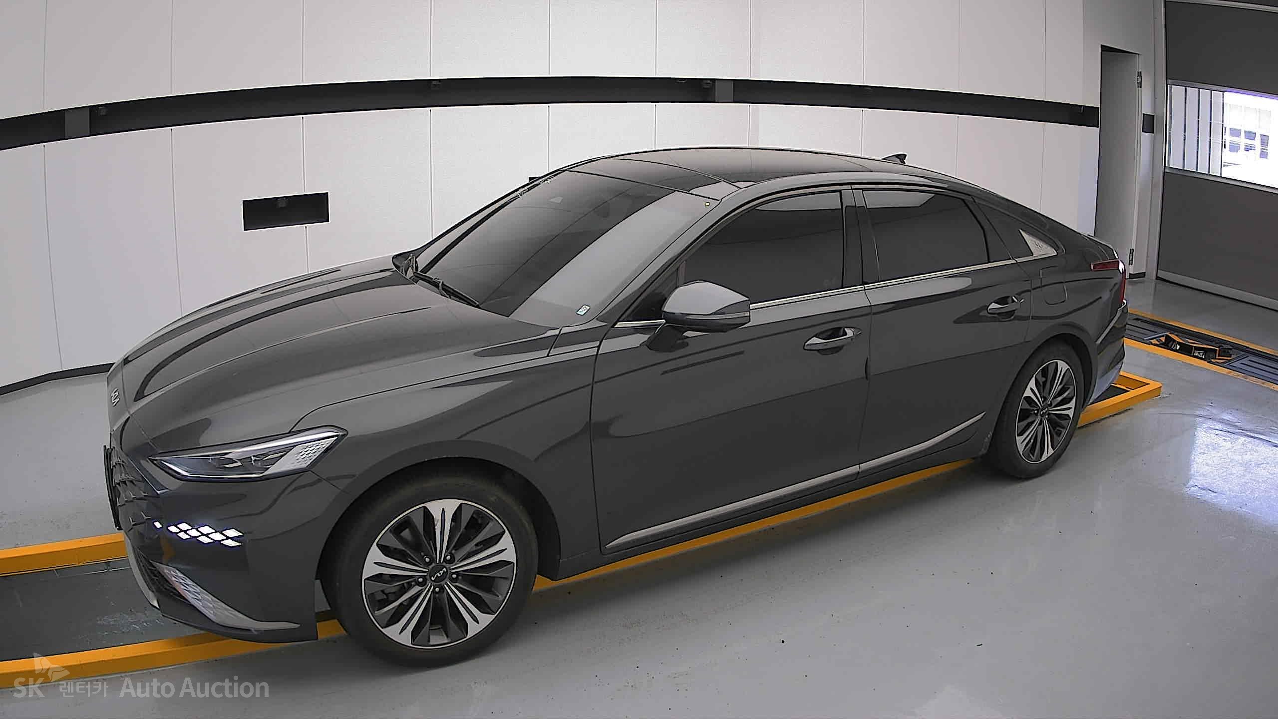 2022 - kia k8