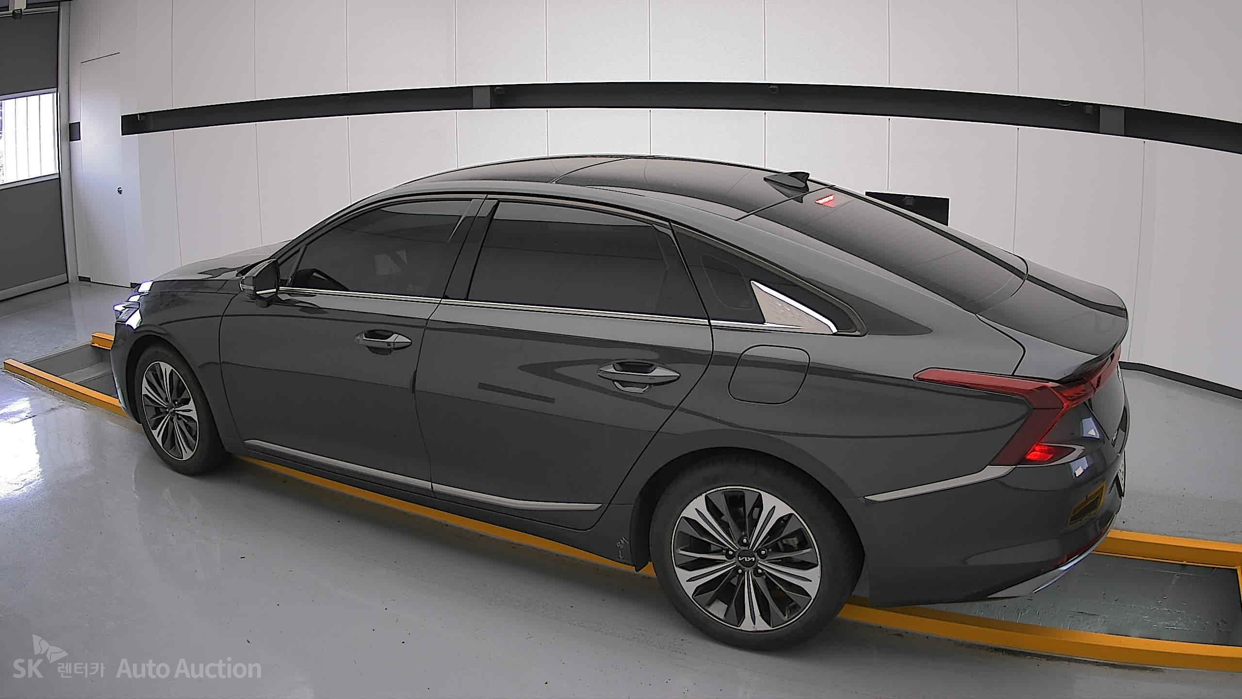 2022 - kia k8