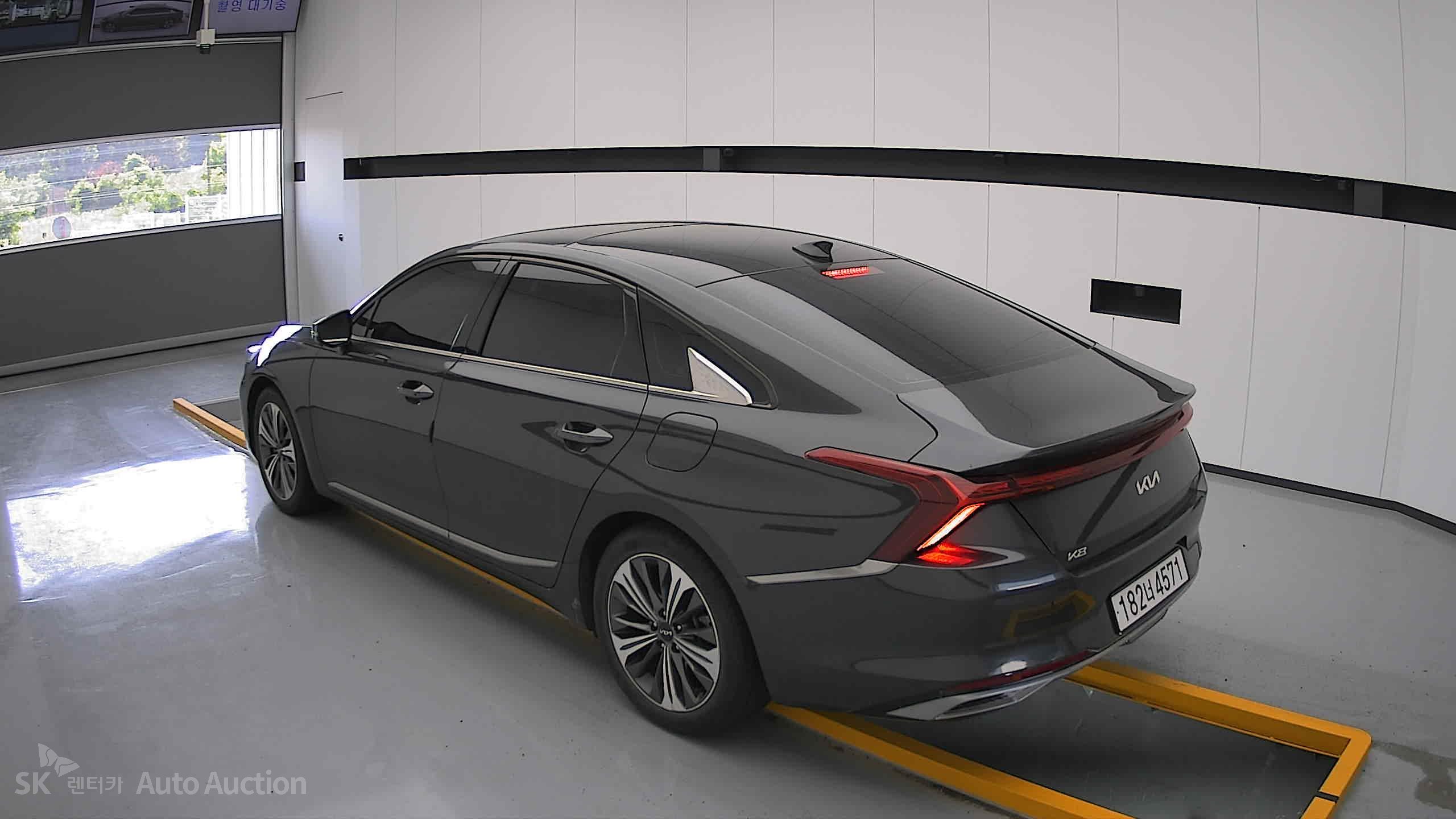 2022 - kia k8