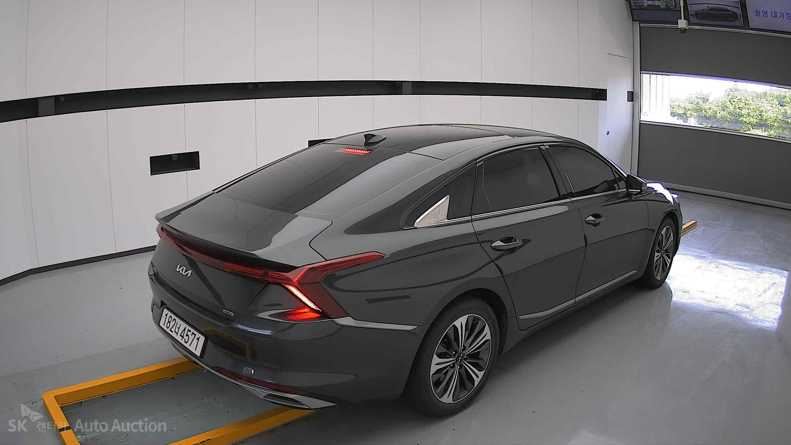2022 - kia k8