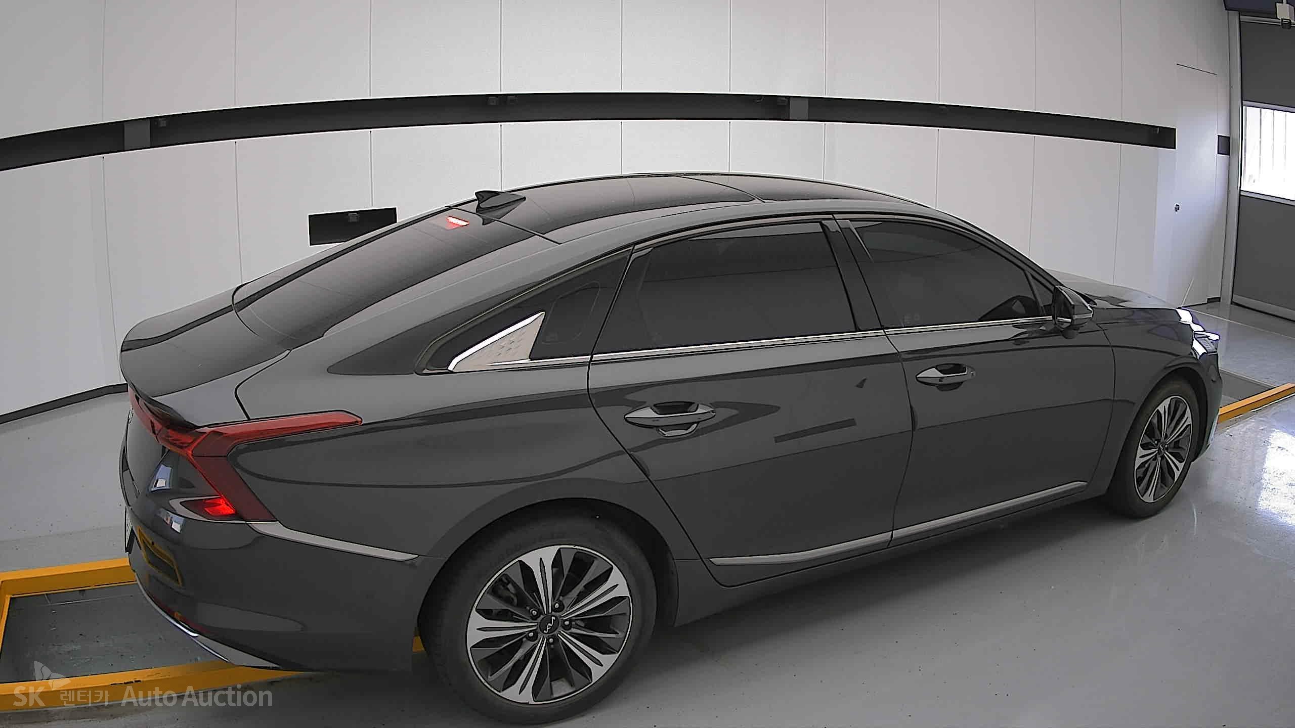 2022 - kia k8