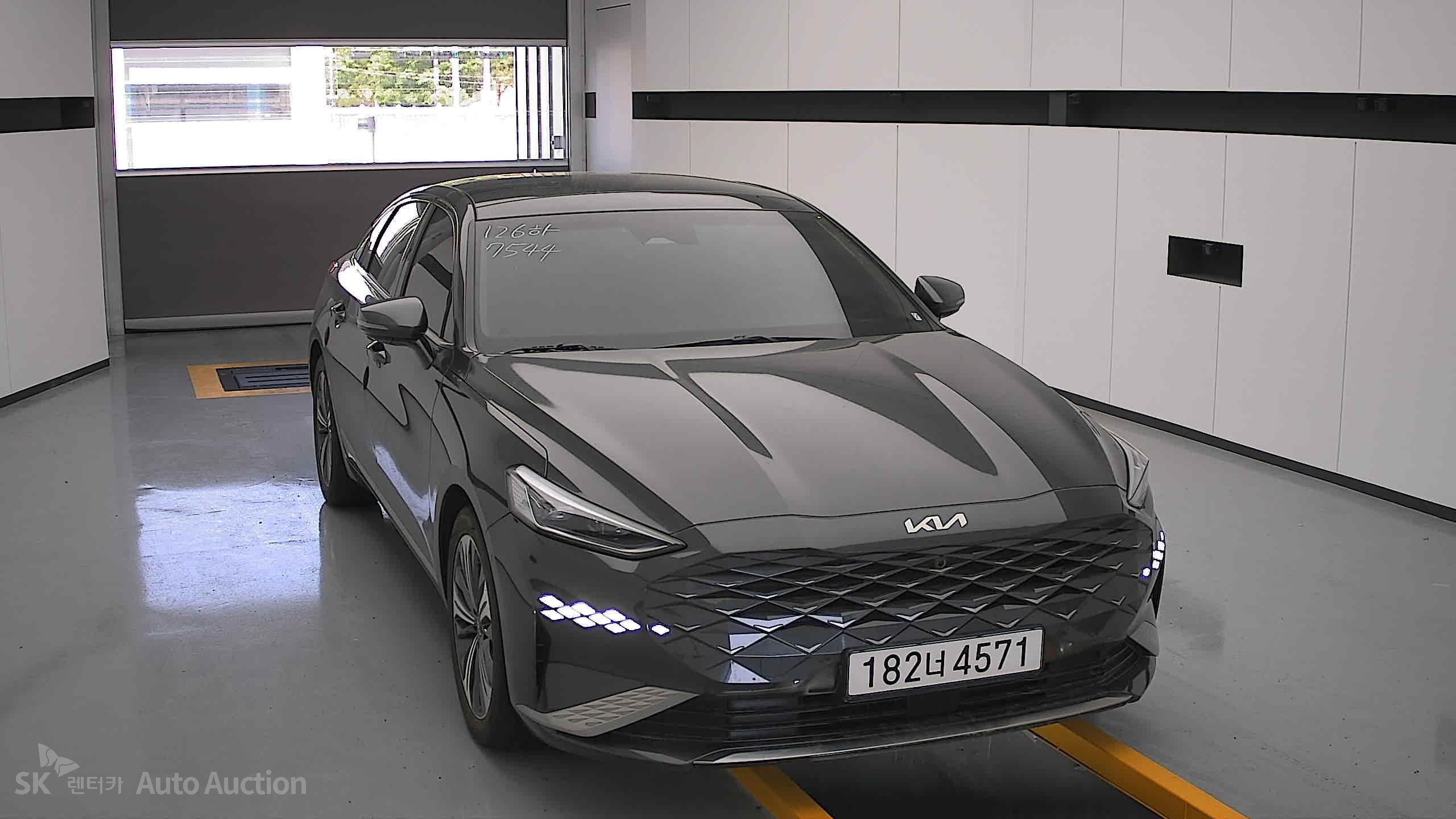 2022 - kia k8