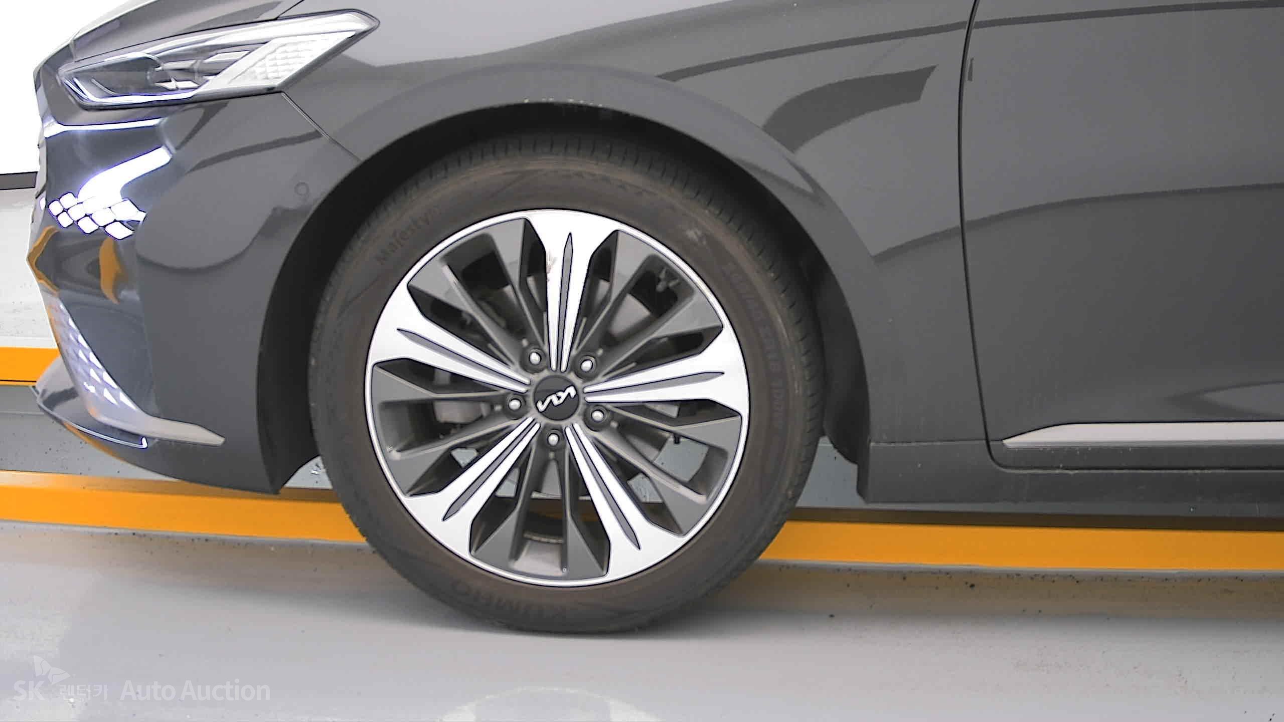 2022 - kia k8