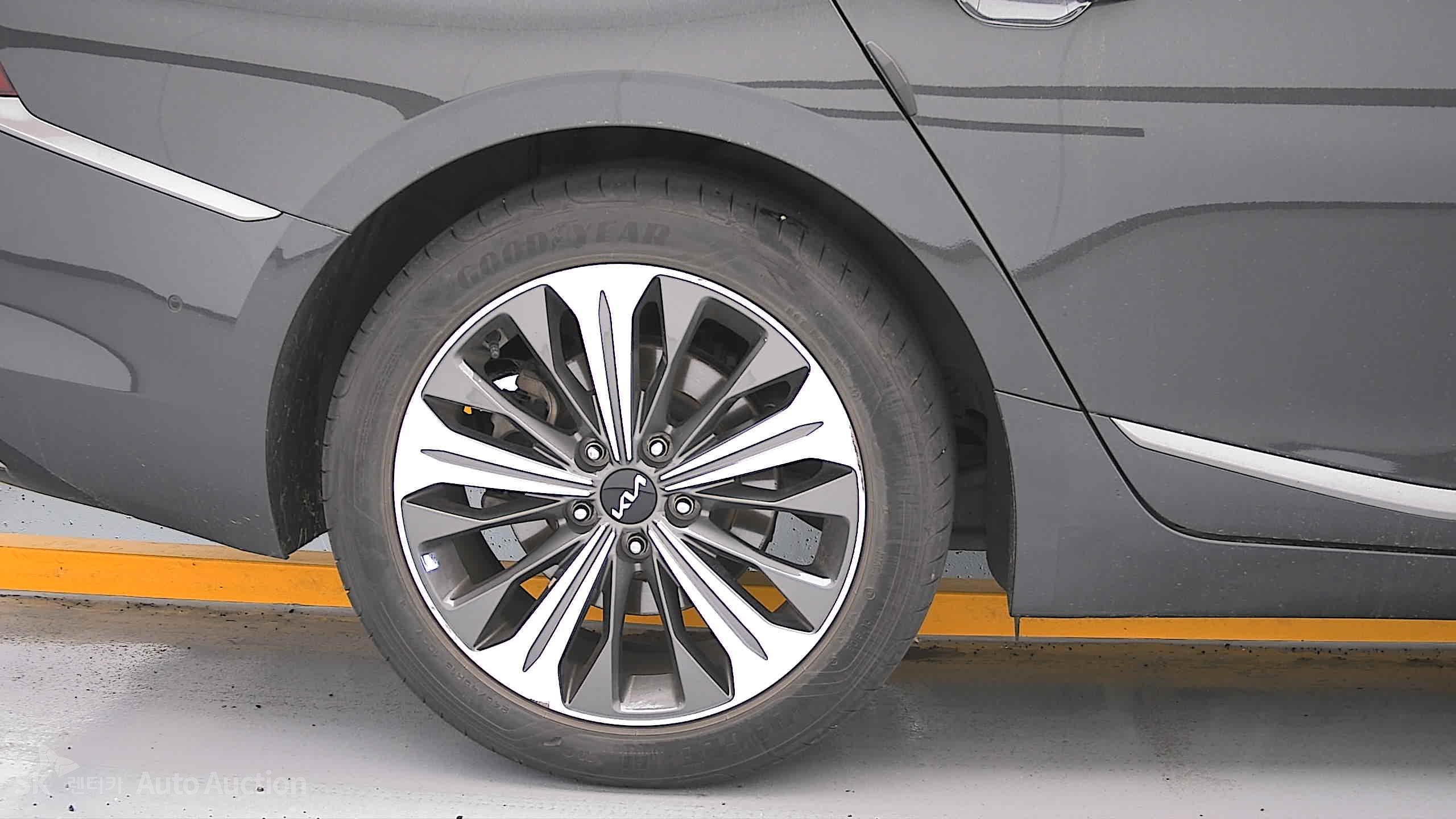 2022 - kia k8