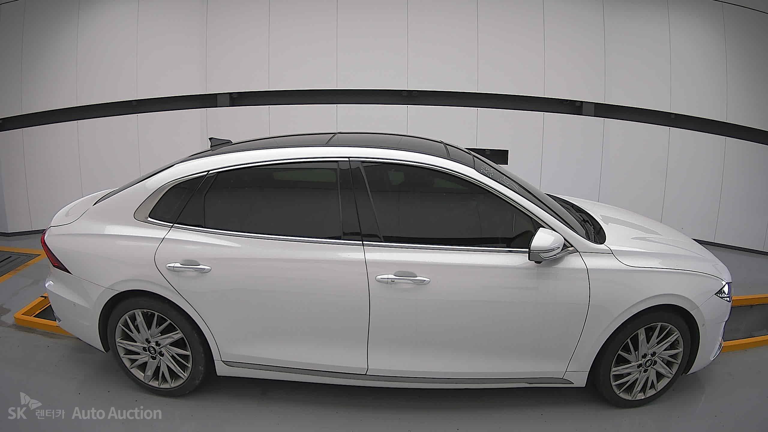 2022 - hyundai grandeur
