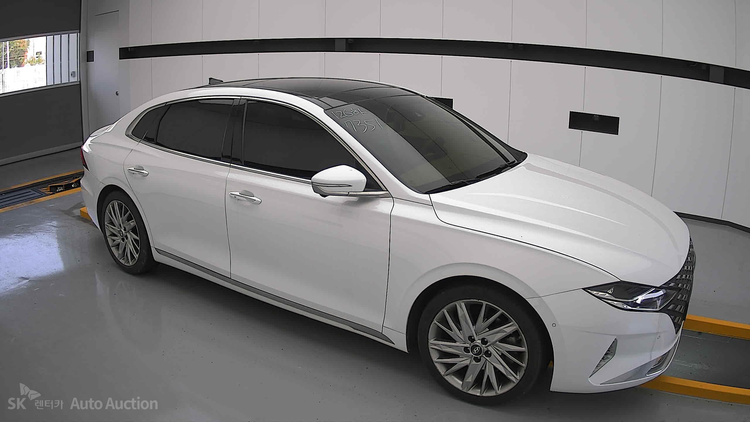 2022 - hyundai grandeur