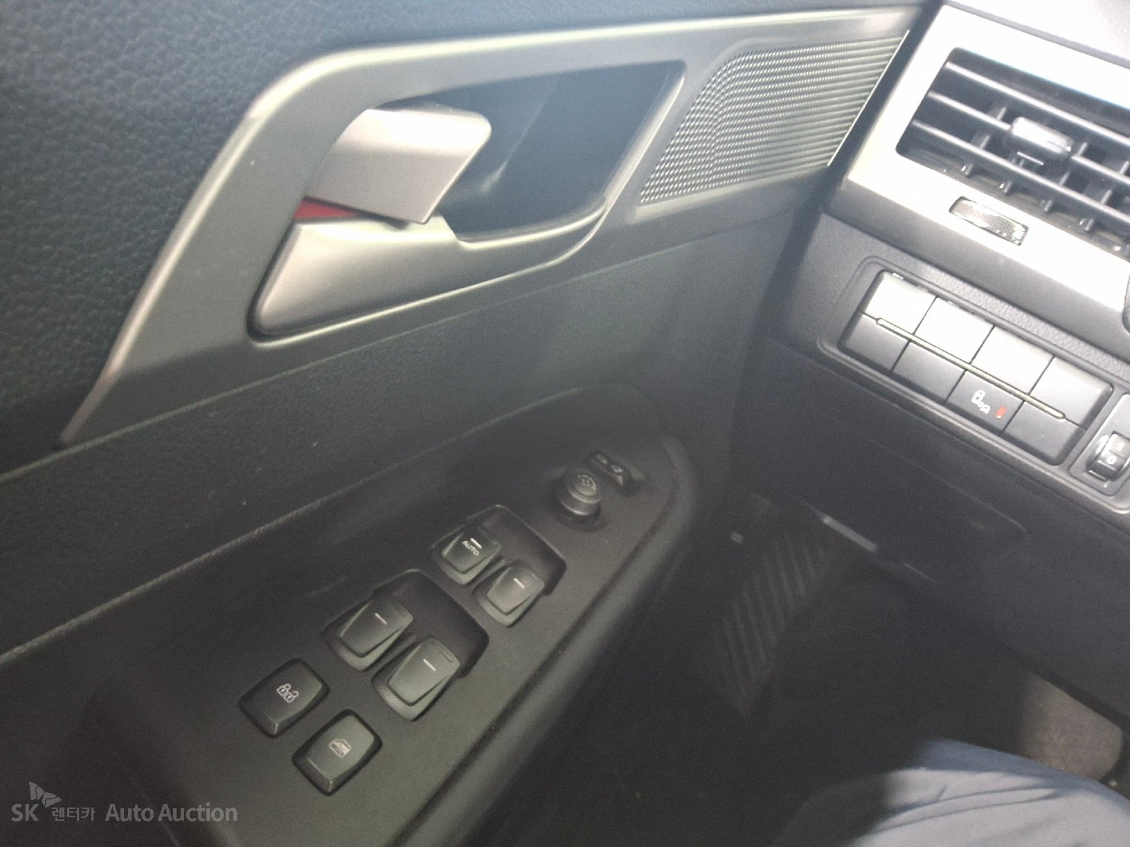 2018 - kg mobility (ssangyong) rexton