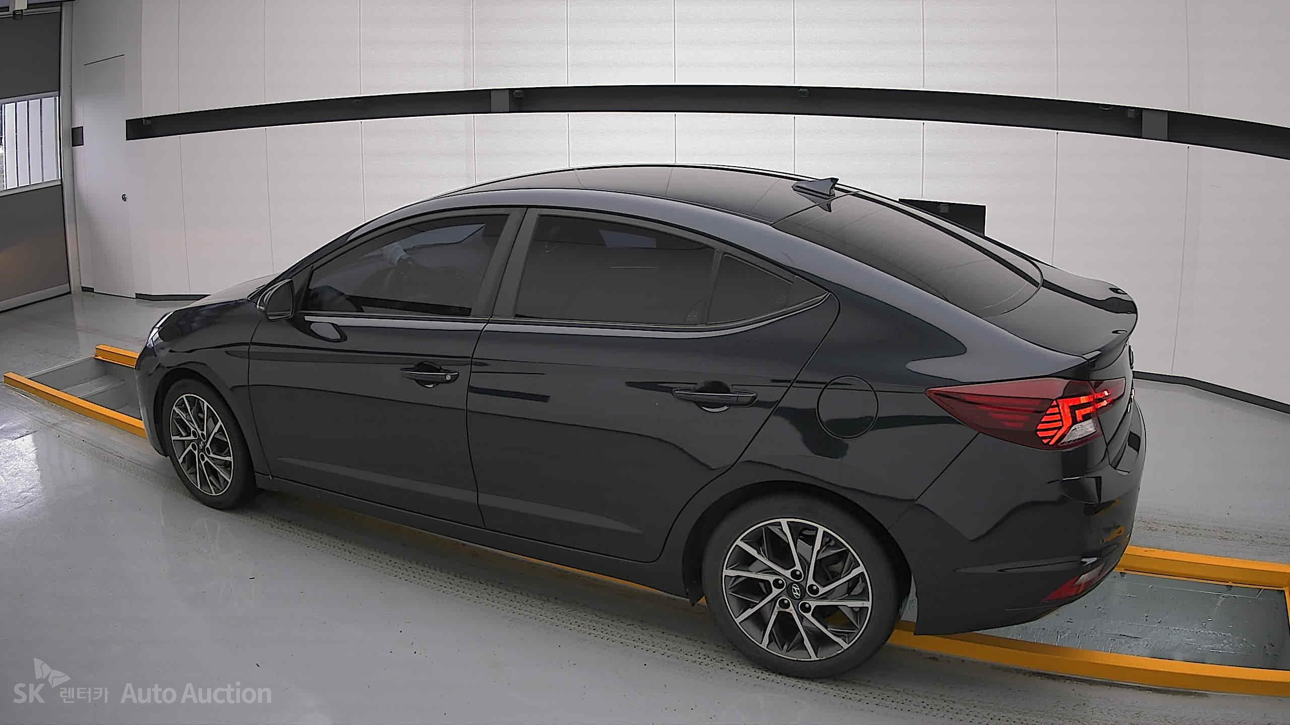2019 - hyundai avante ad