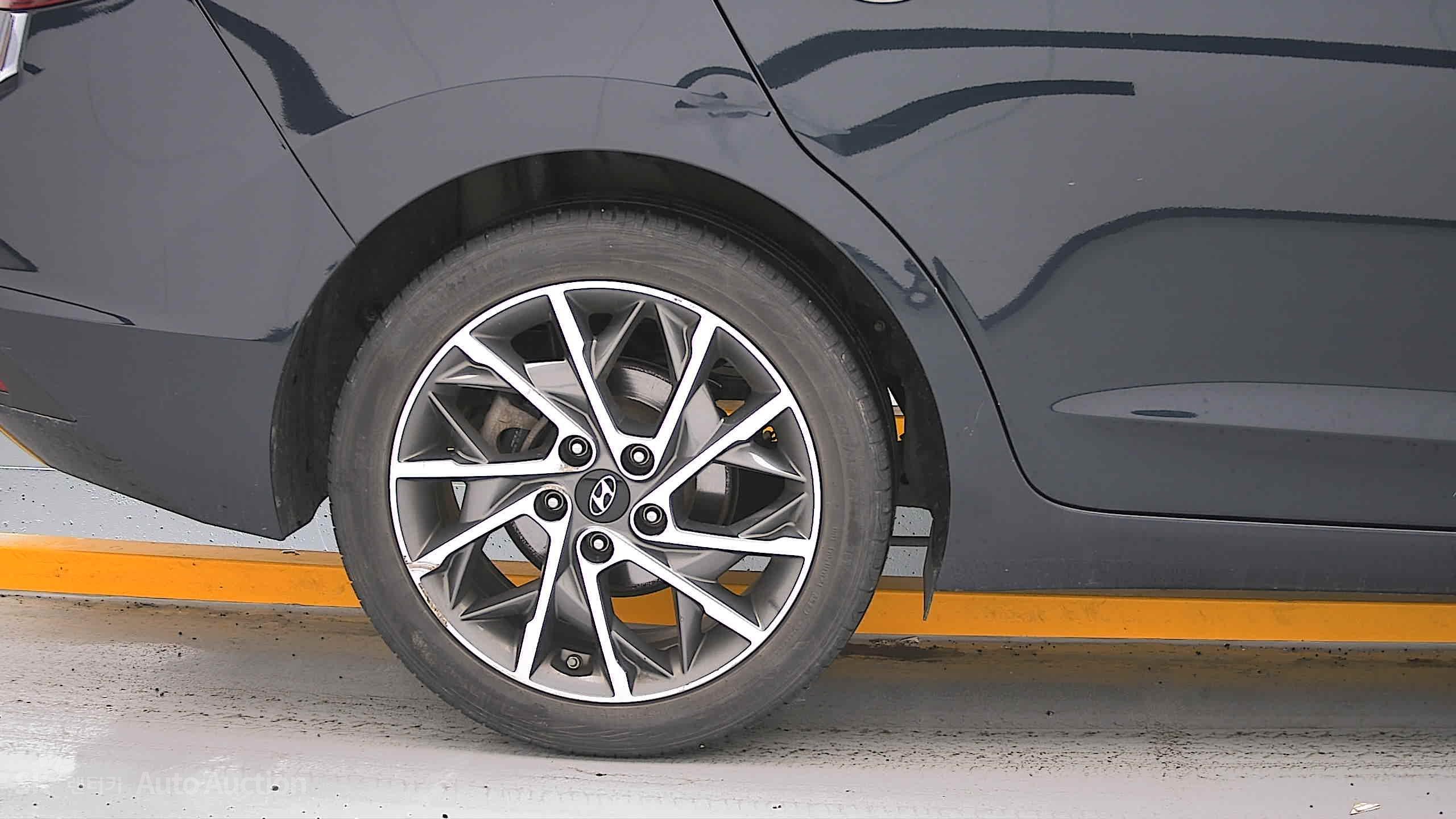 2019 - hyundai avante ad