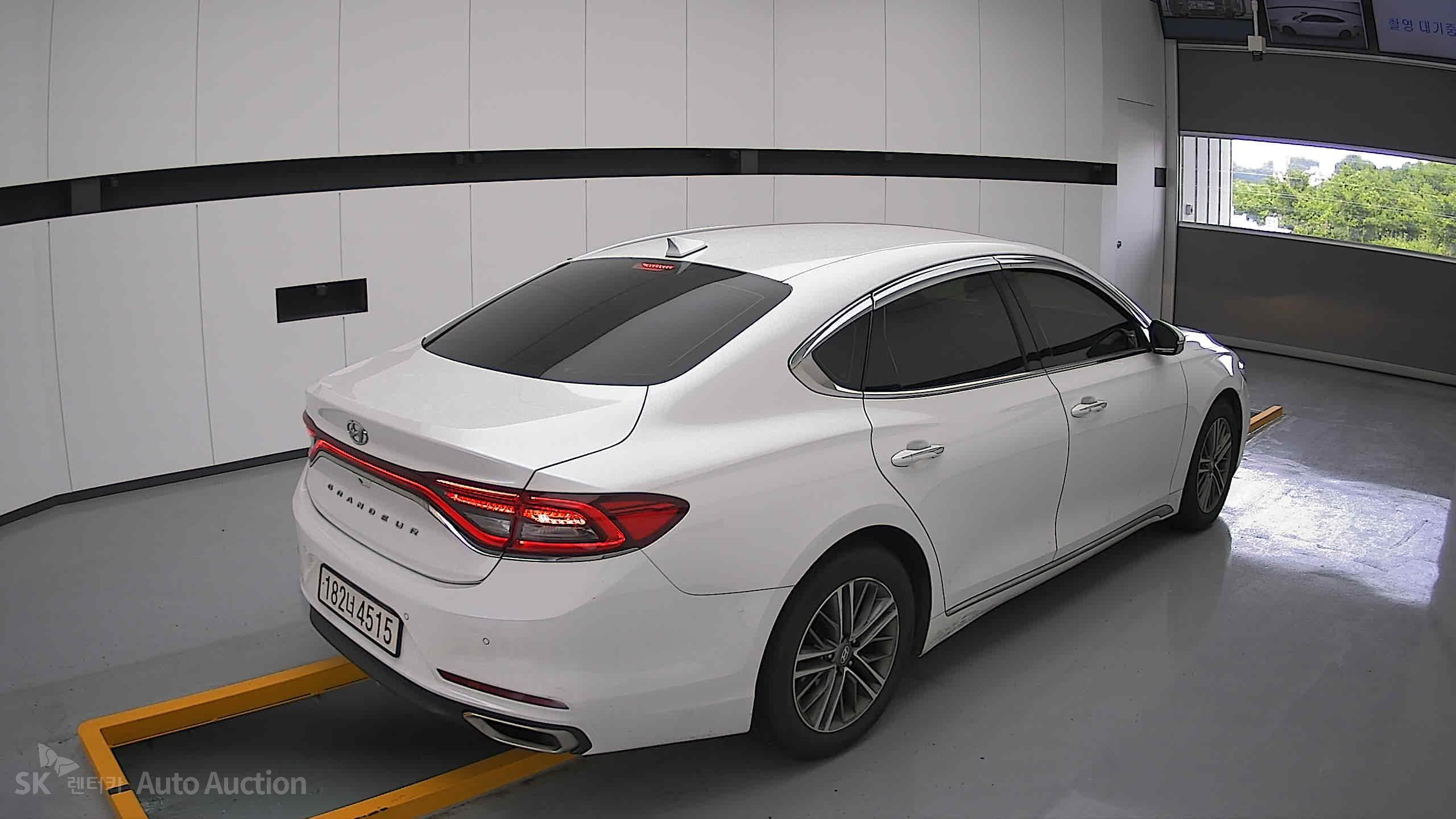 2019 - hyundai grandeur