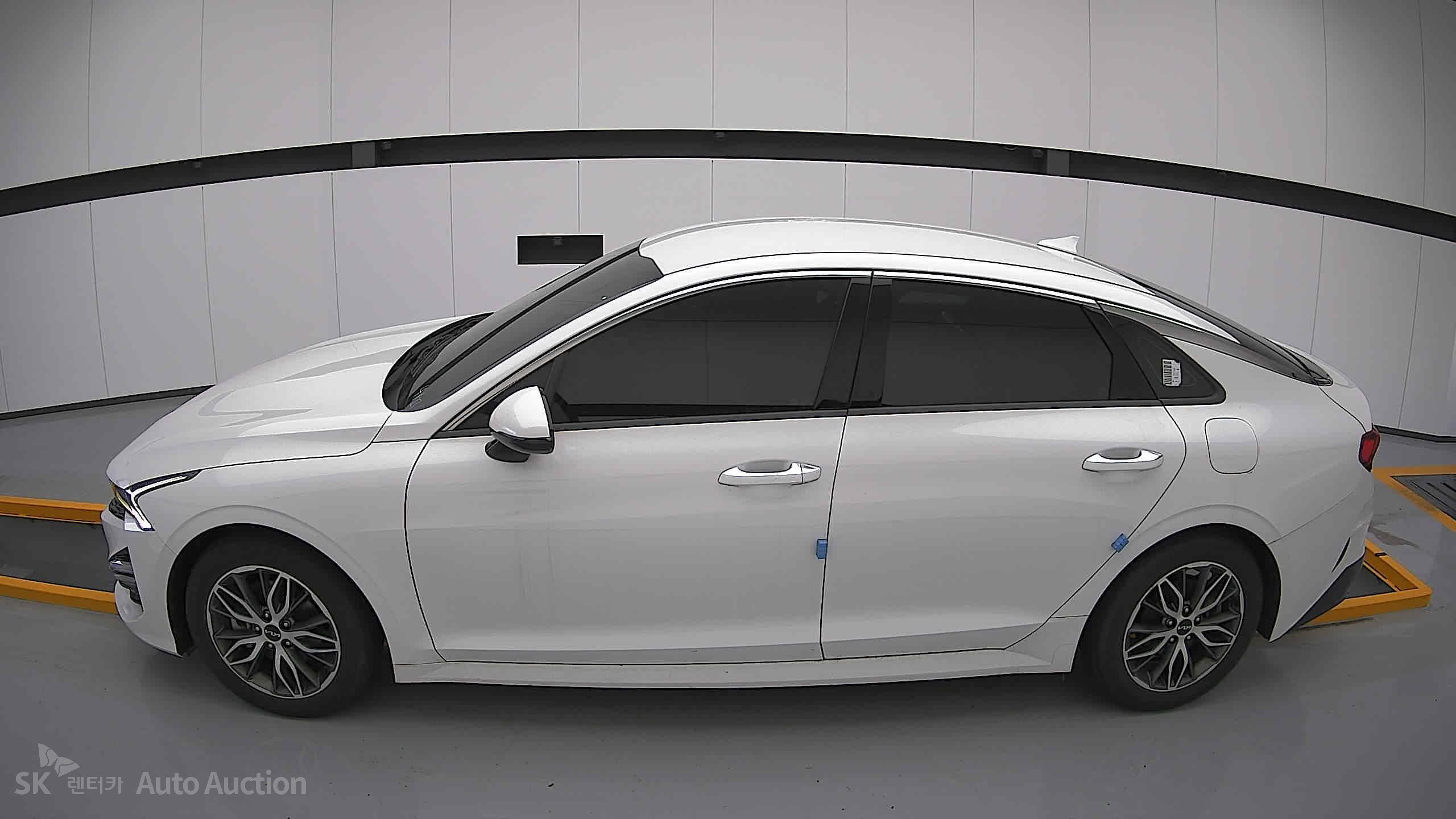 2023 - kia k5