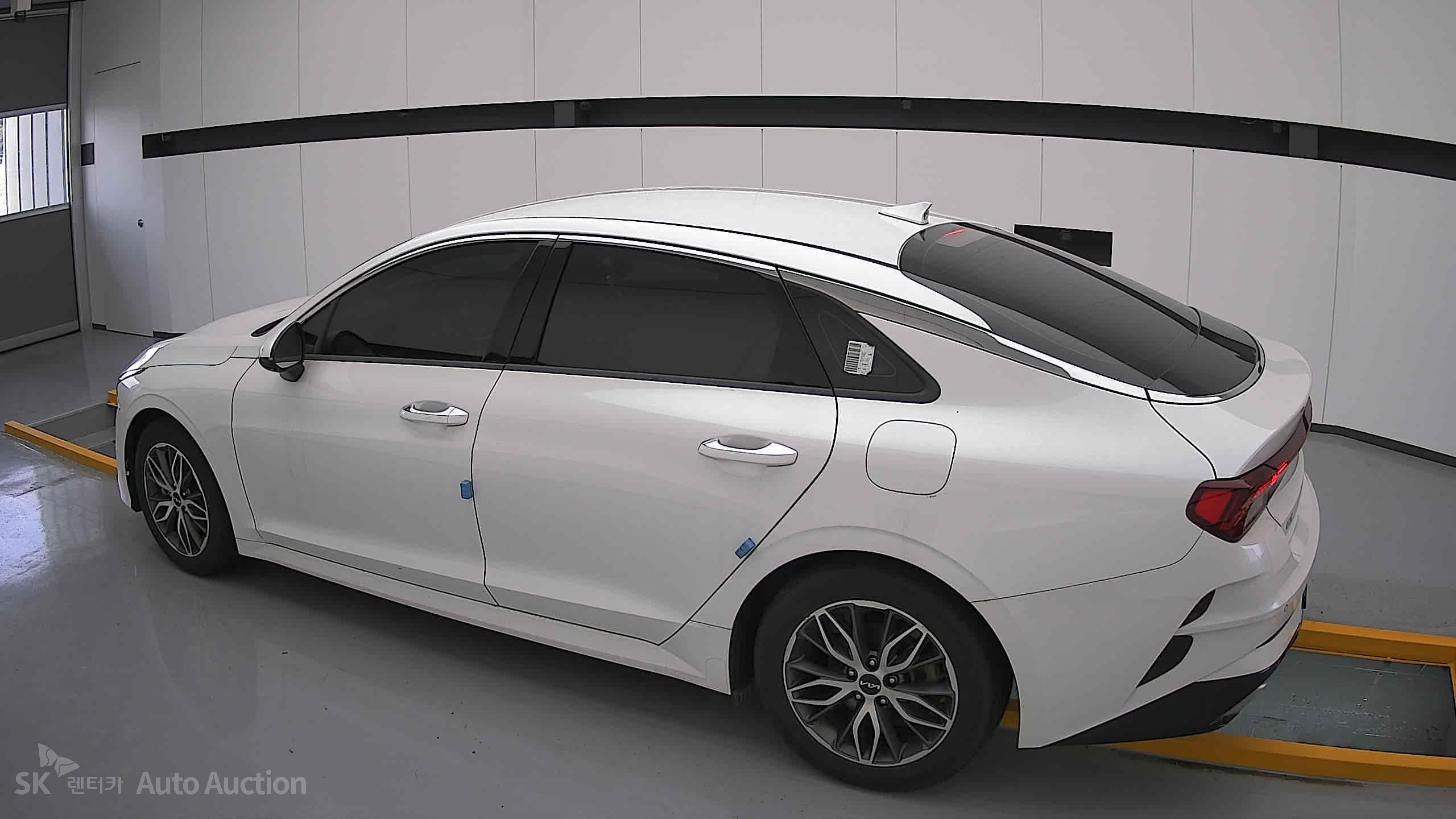 2023 - kia k5