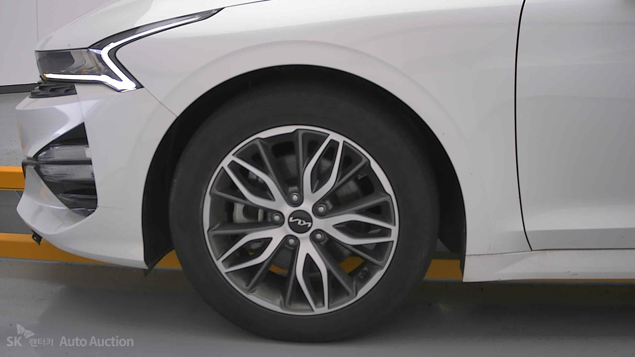 2023 - kia k5