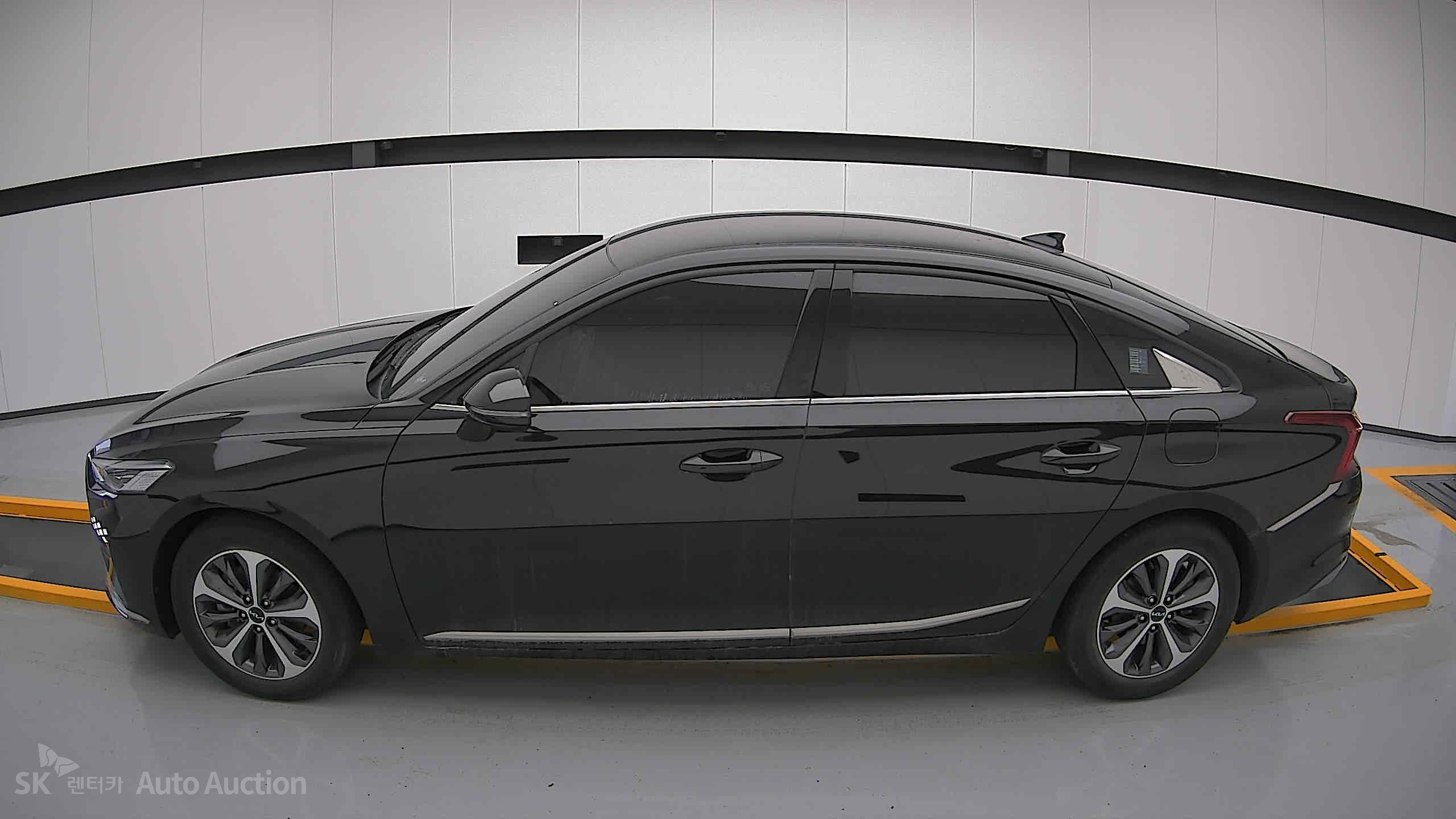 2022 - kia k8