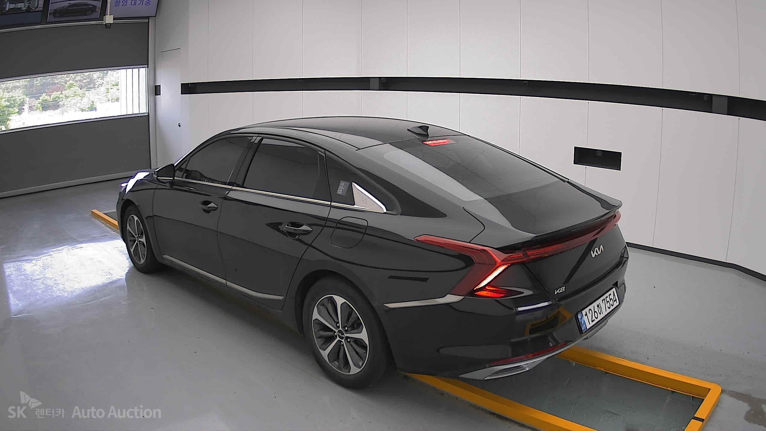 2022 - kia k8
