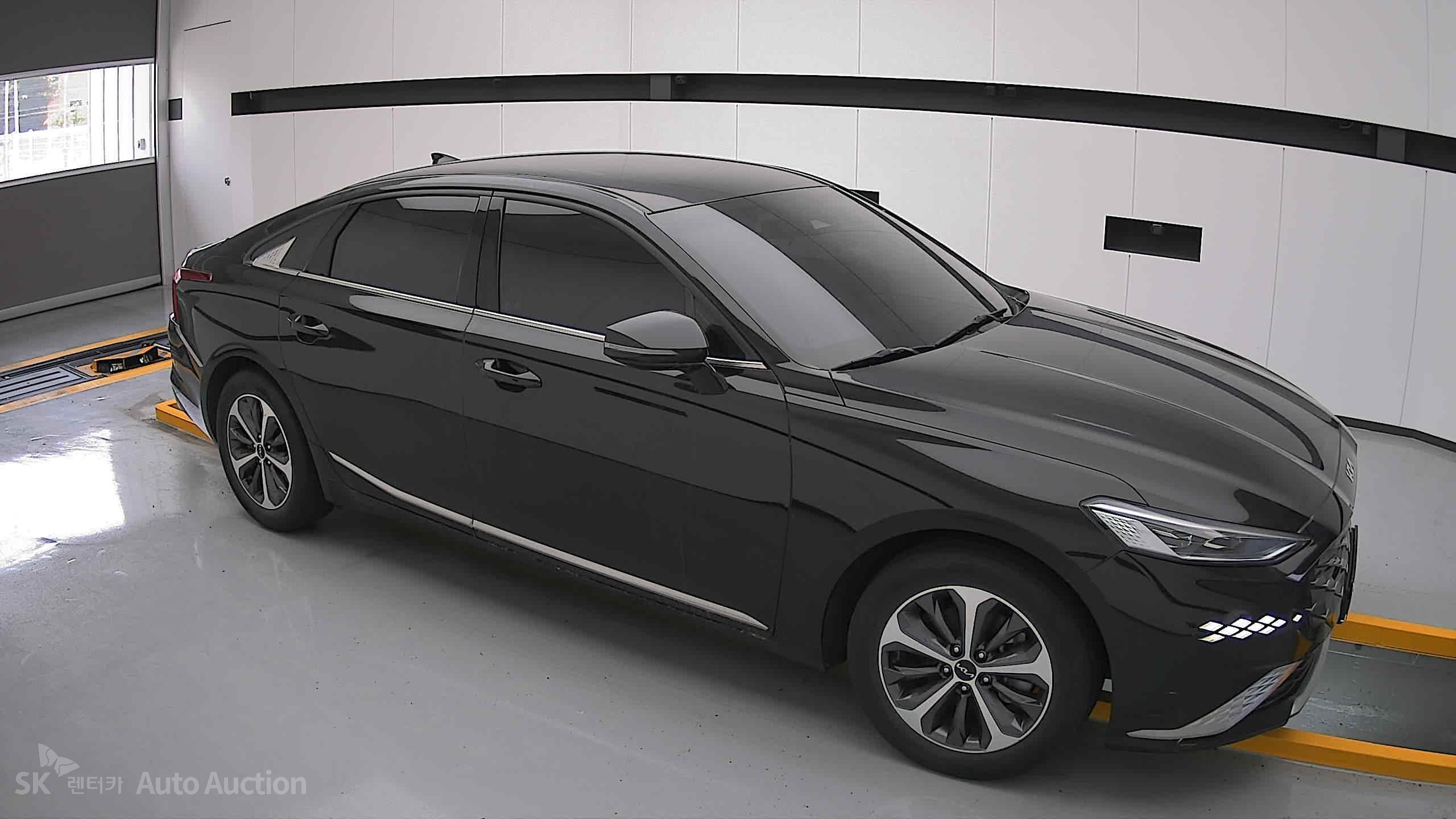 2022 - kia k8