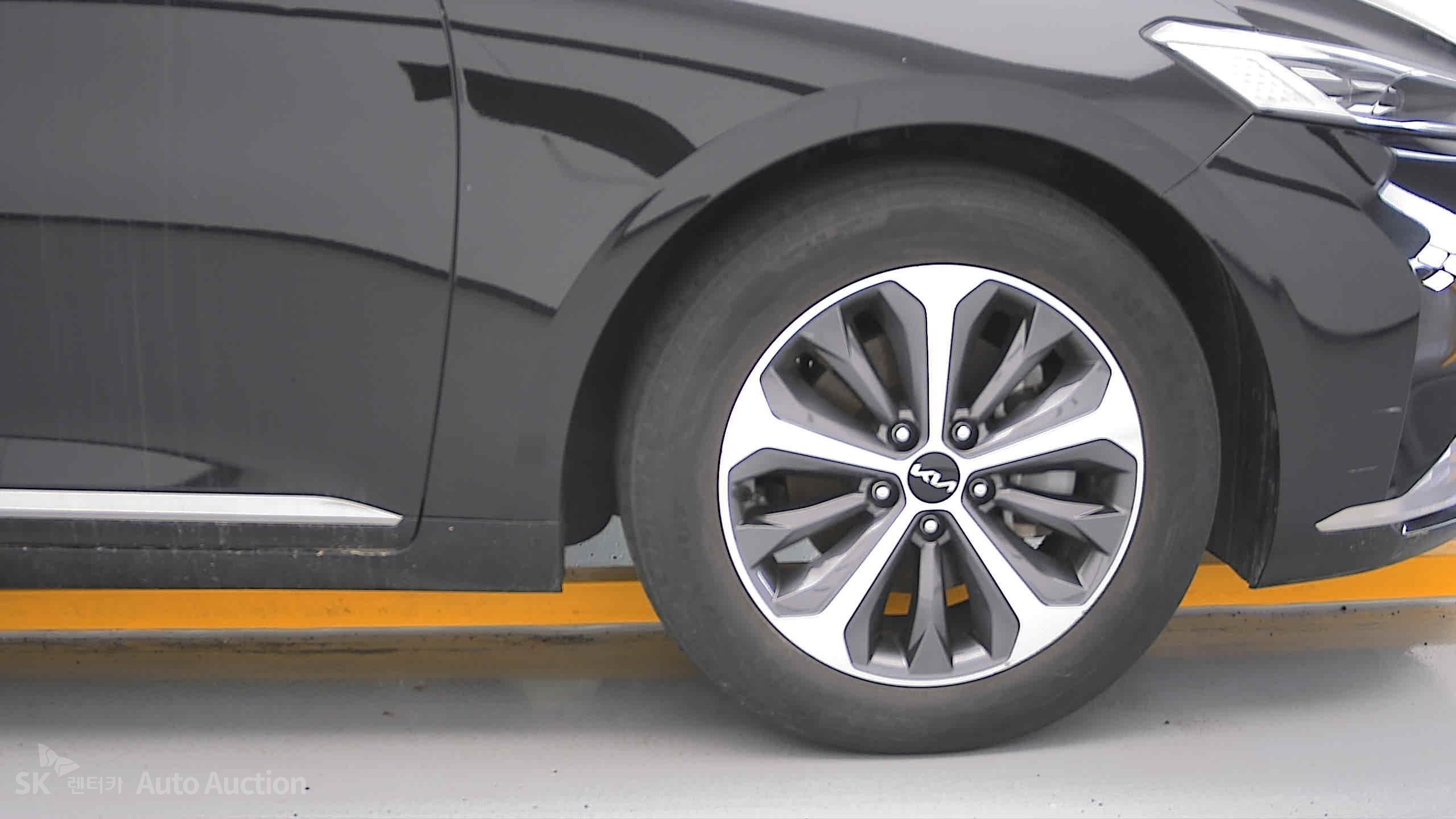 2022 - kia k8