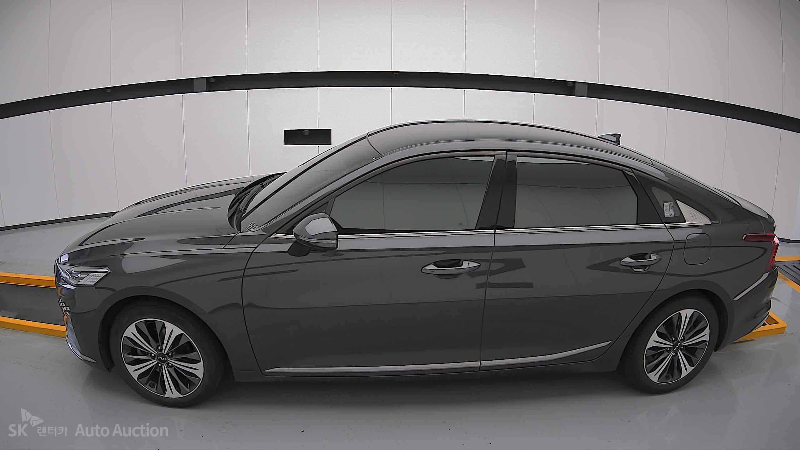 2022 - kia k8