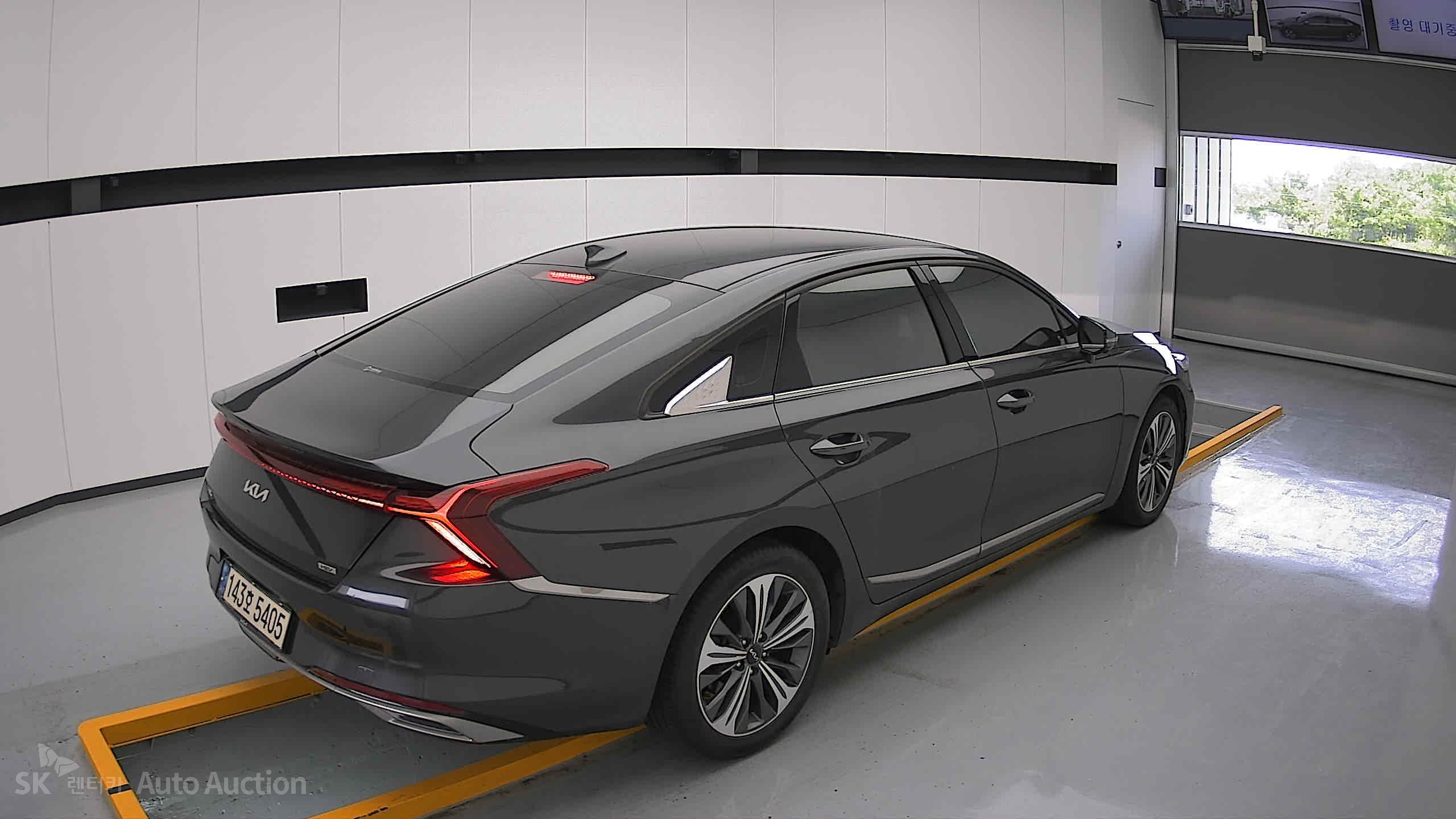 2022 - kia k8