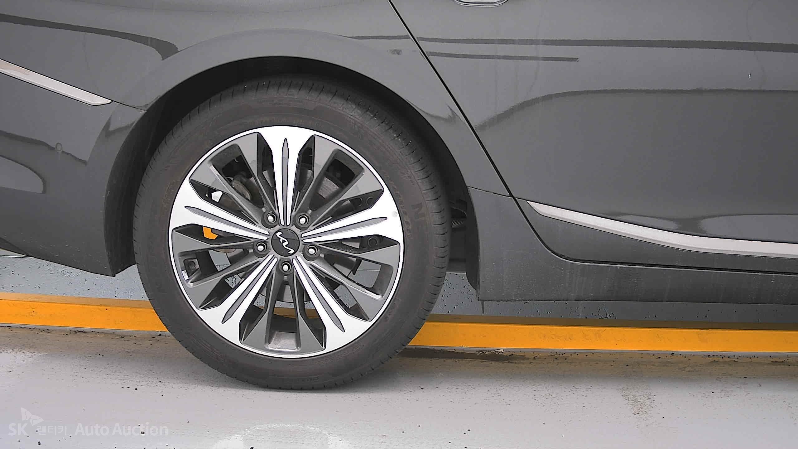 2022 - kia k8