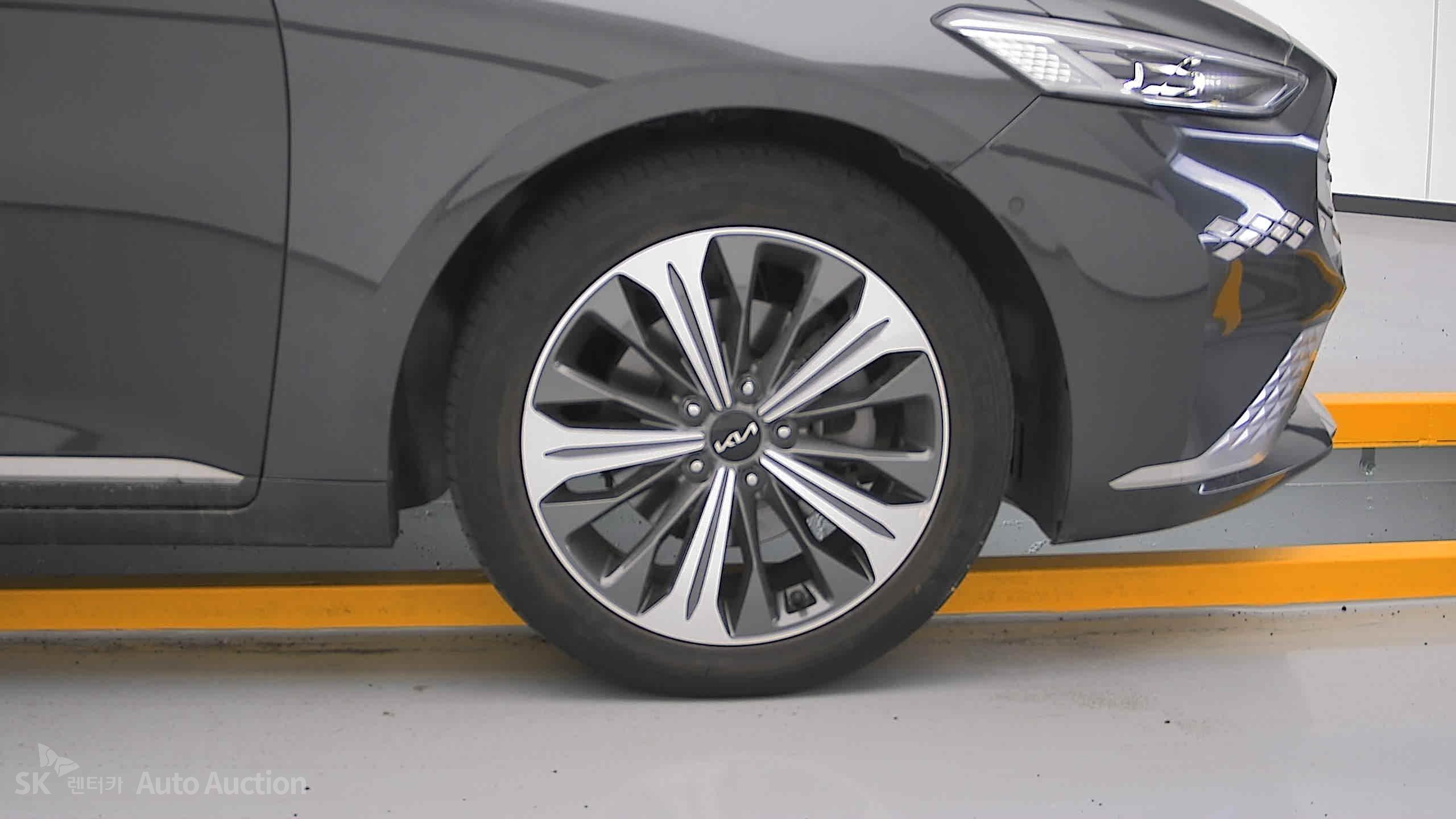 2022 - kia k8