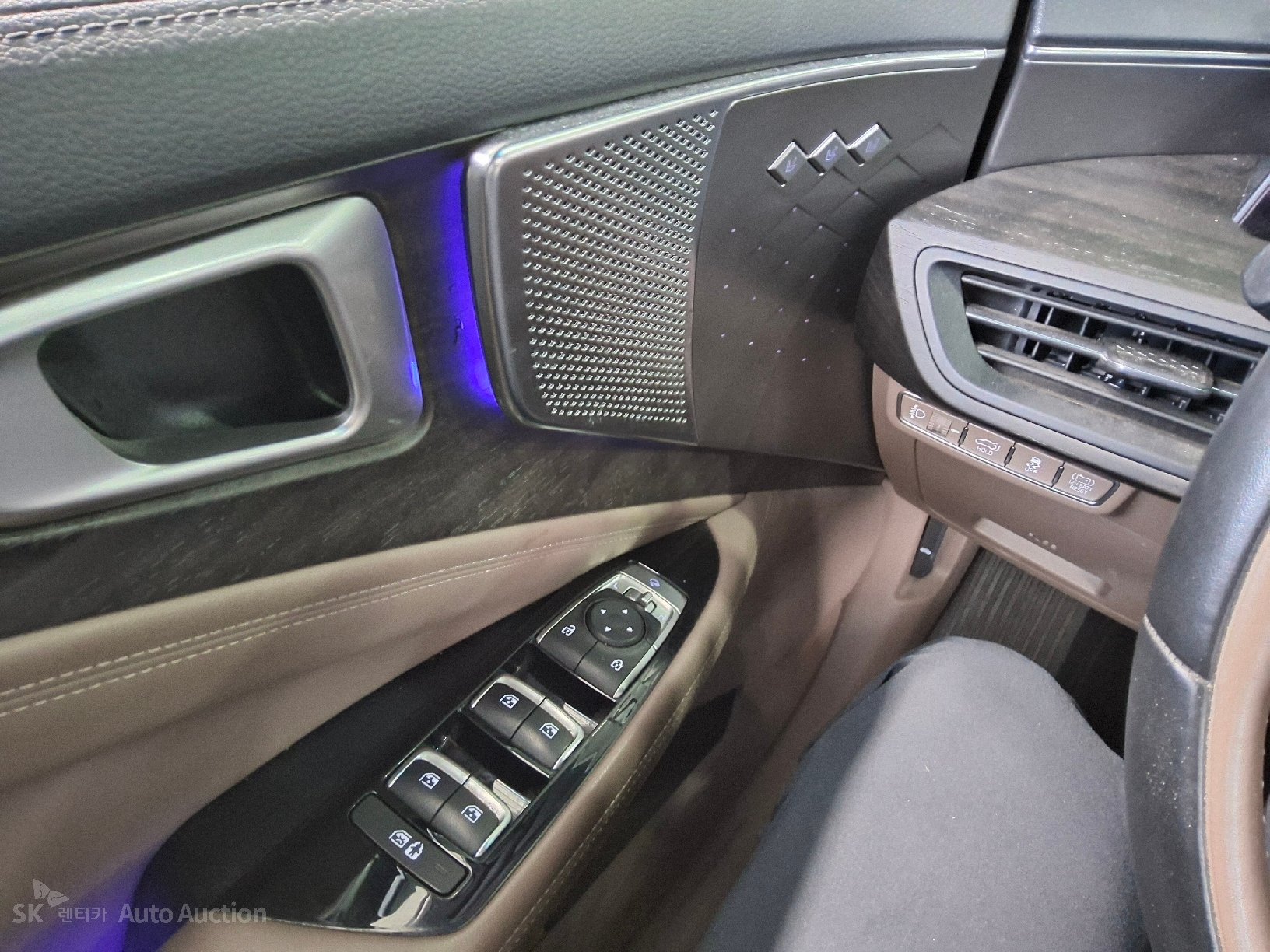 2022 - kia k8
