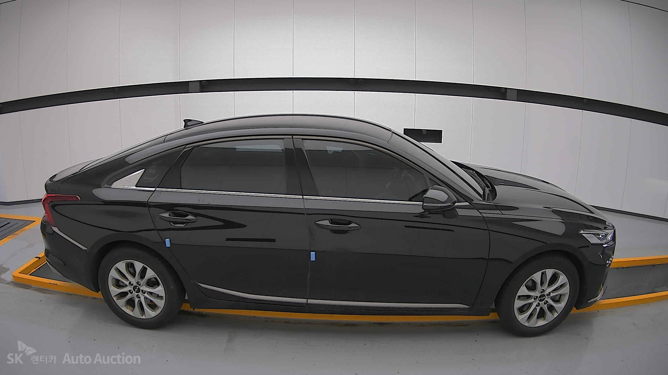 2023 - kia k8