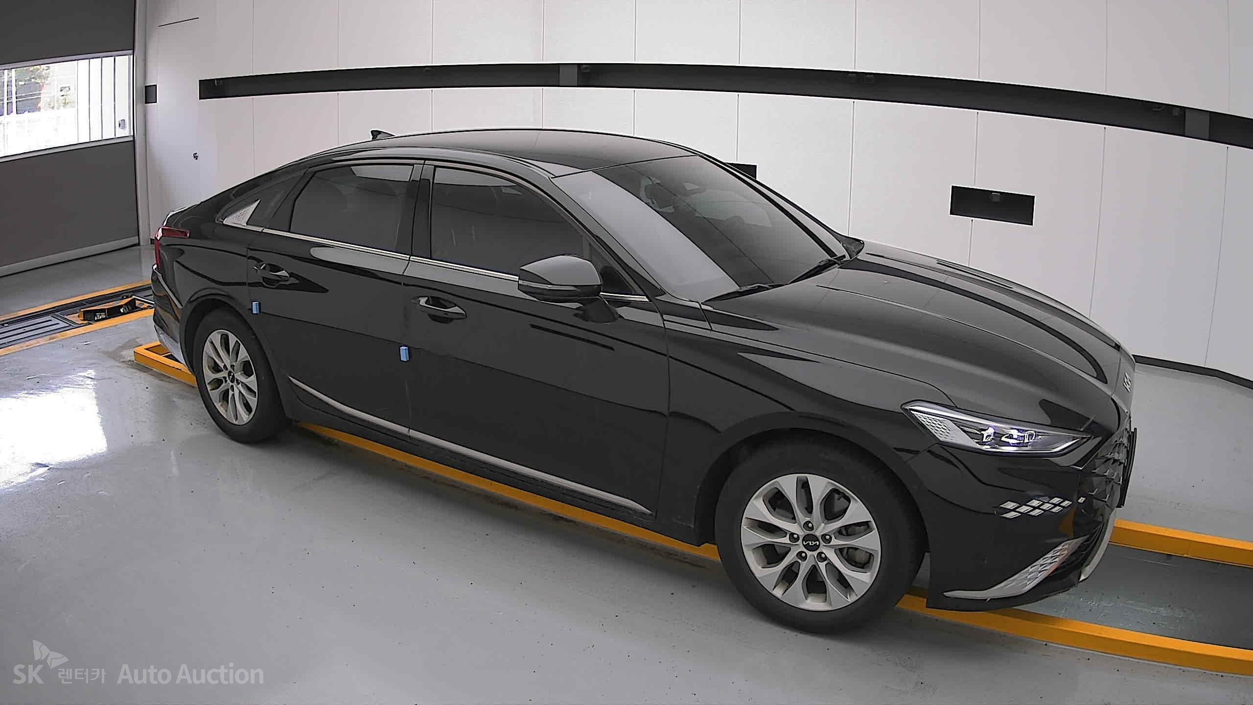 2023 - kia k8