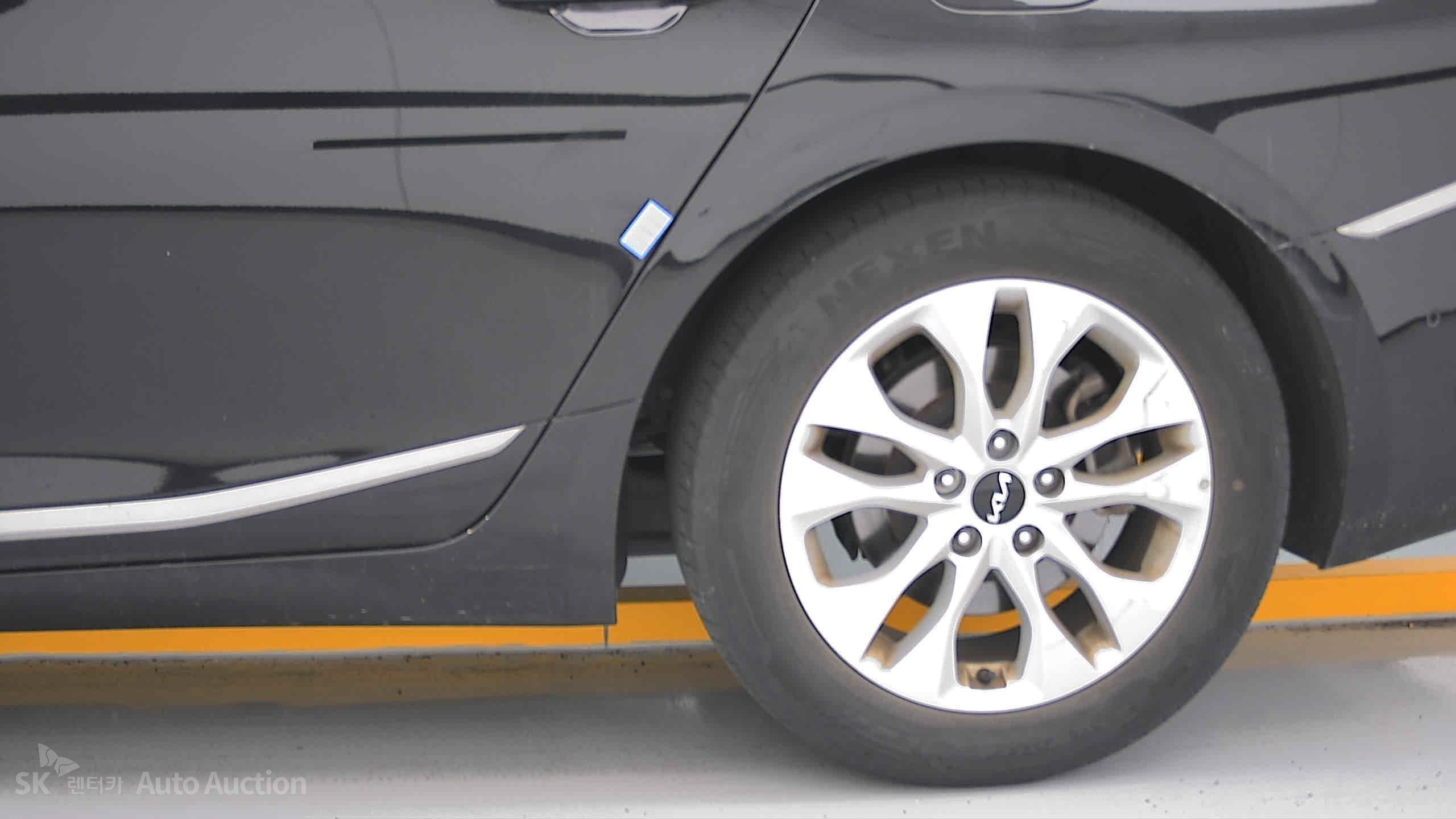 2023 - kia k8